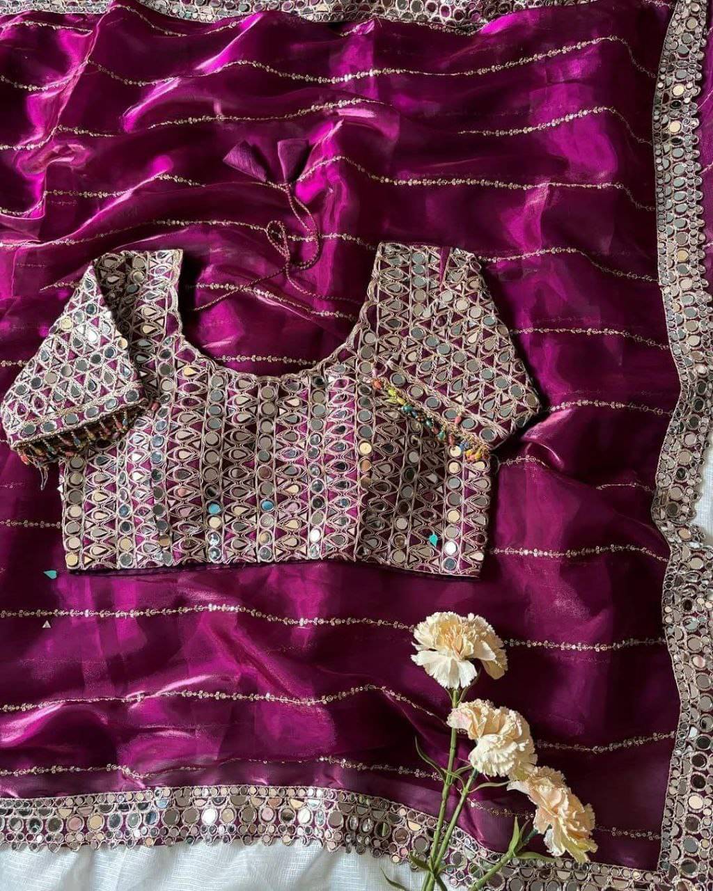     			Nil Madhav Art Silk Blend Embroidered Phulkari saree With Unstitched Blouse Piece ( Purple )