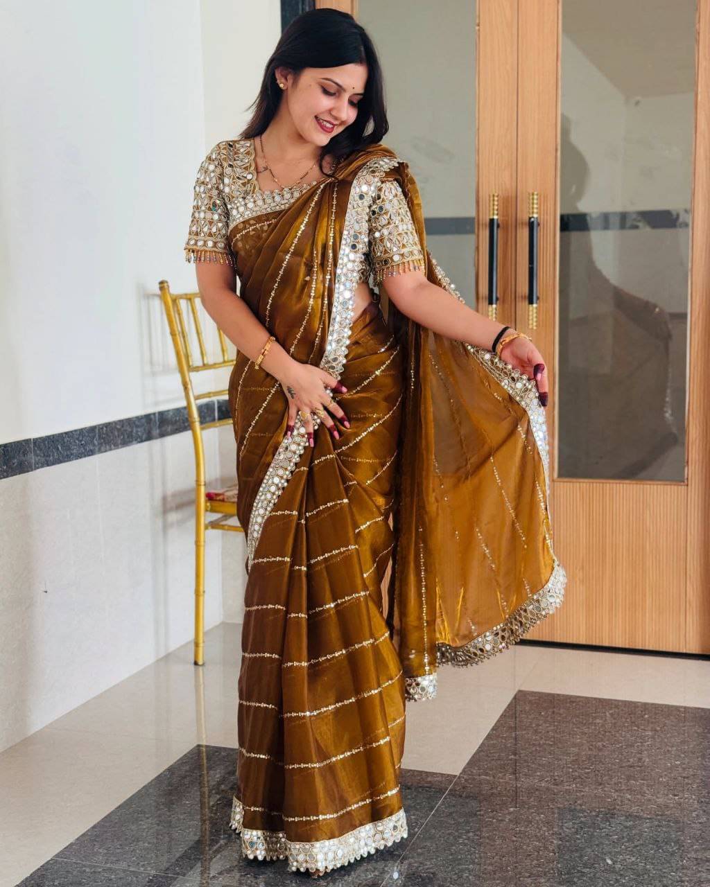     			Nil Madhav Art Silk Blend Embroidered Phulkari saree With Unstitched Blouse Piece ( Mustard )