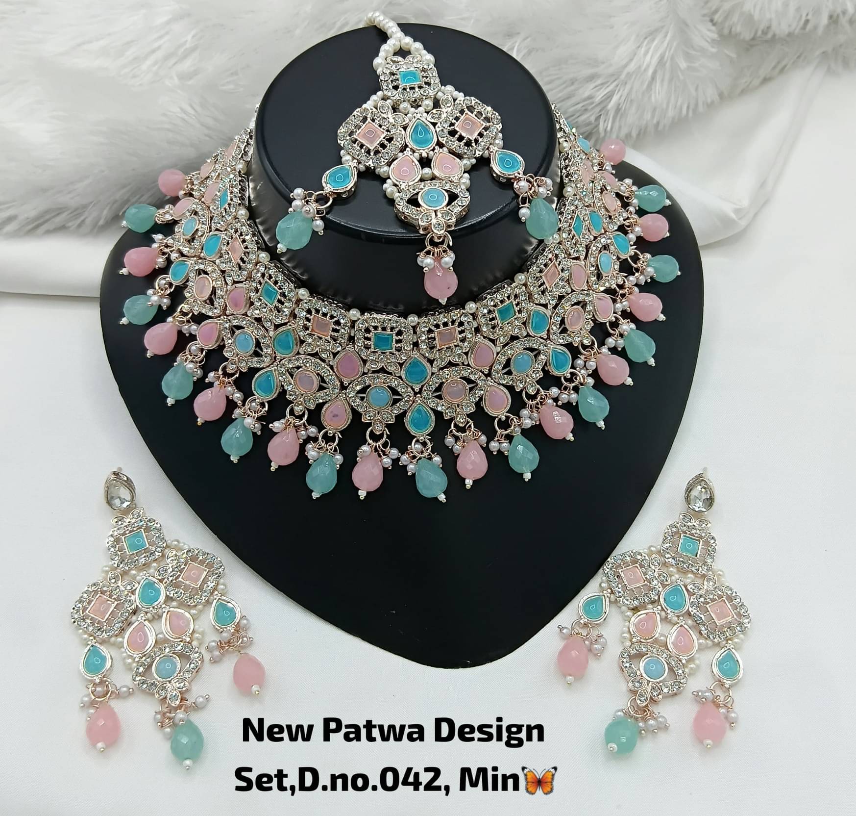 Padmavati Bangles Multi Color Alloy Necklace Set ( Pack of 1 ) Padmavati Bangles Multi Color Alloy Necklace Set ( Pack of 1 )