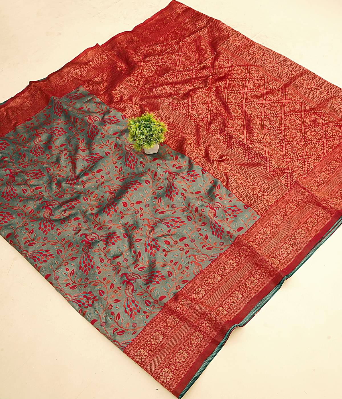     			Semore Art Silk Embellished Banarasi saree With Unstitched Blouse Piece ( Beige )