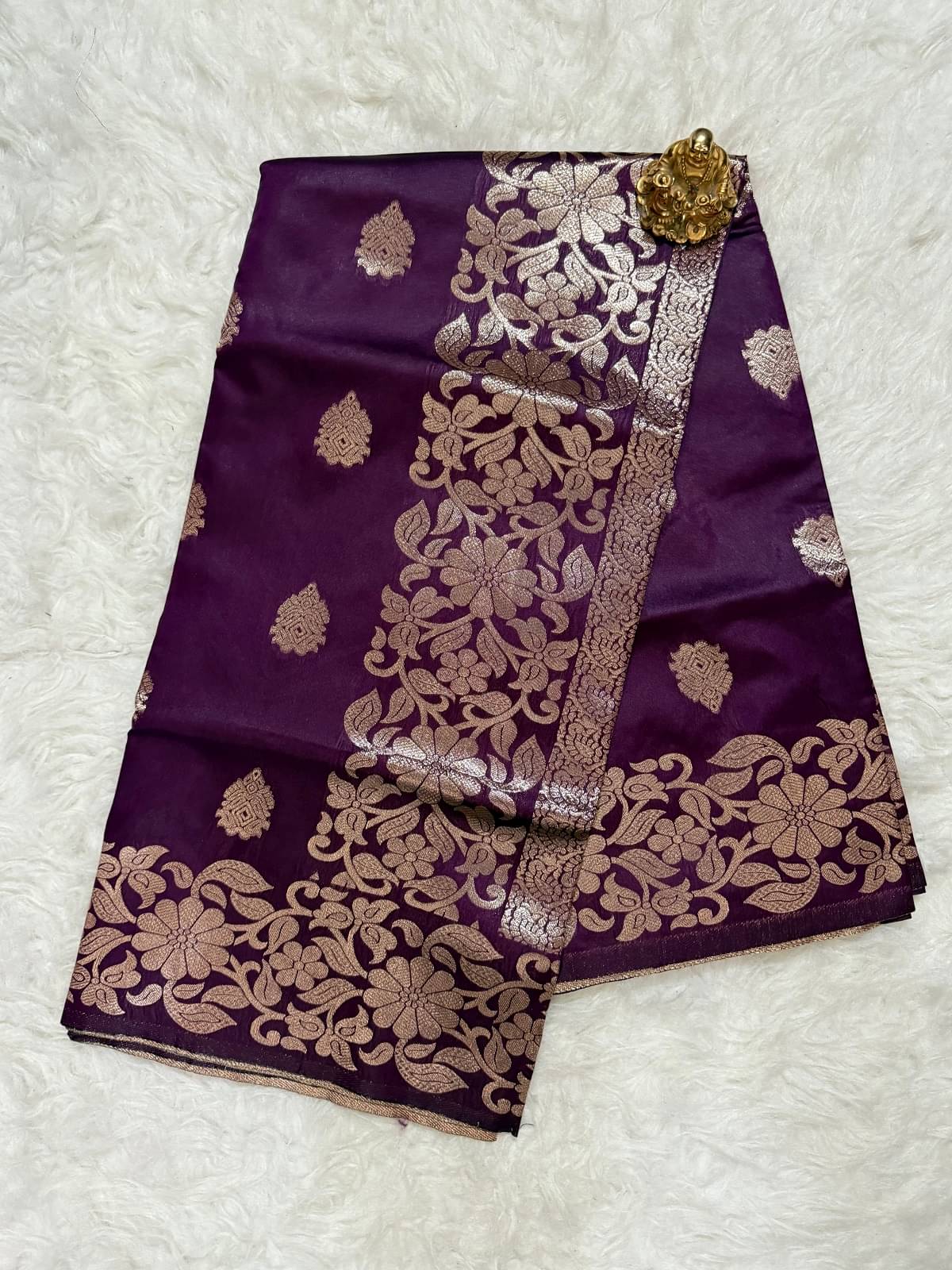    			Semore Art Silk Solid Banarasi saree With Unstitched Blouse Piece ( Magenta )