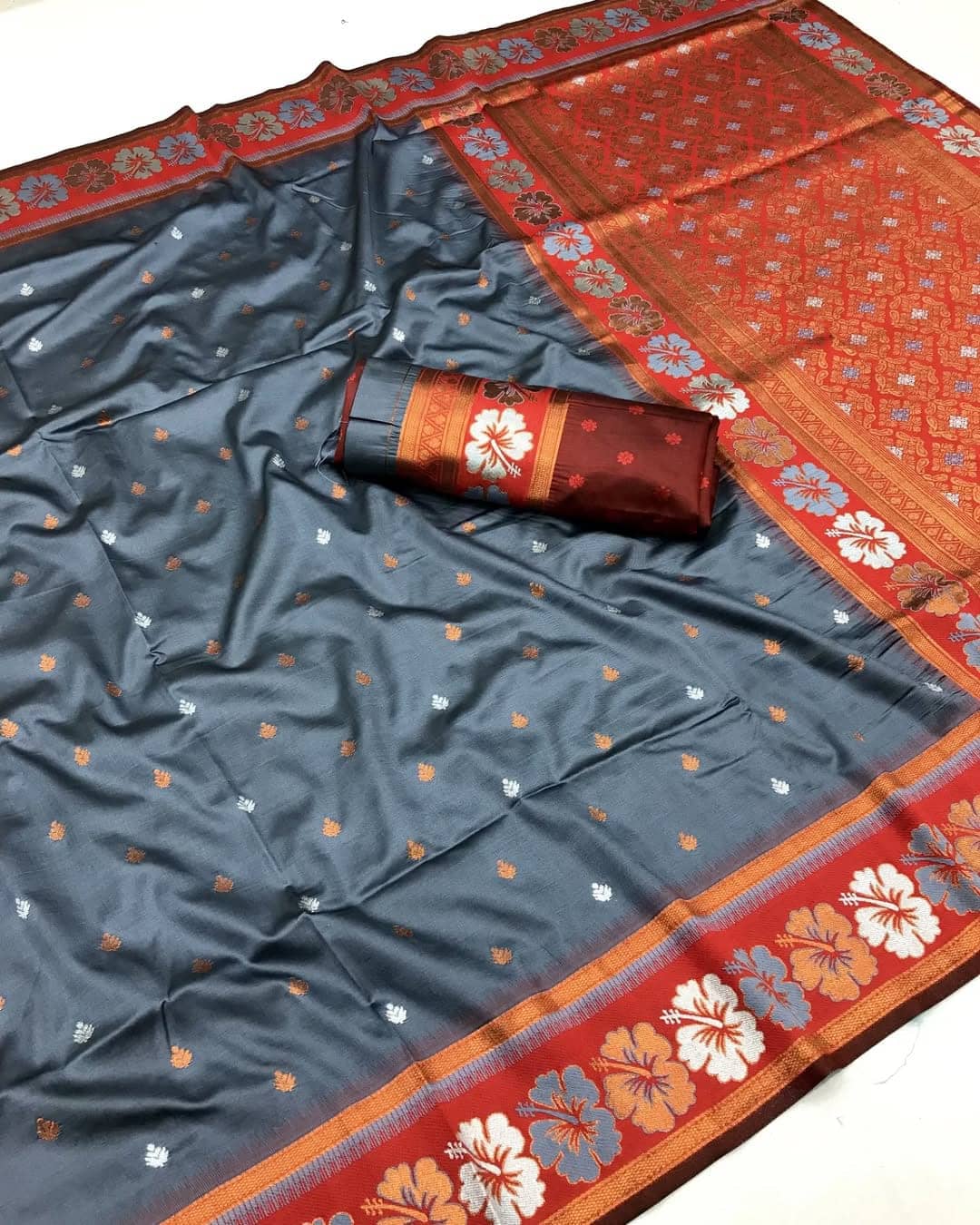 Semore Art Silk Solid Banarasi saree With Unstitched Blouse Piece ( Light Green ) - Sarees | Buy online on ZillyBuy