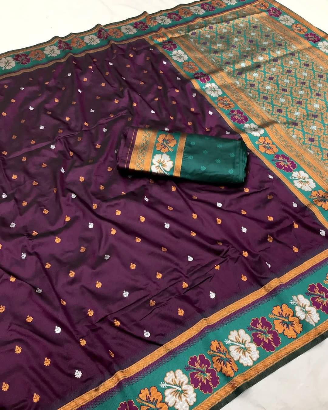 Semore Art Silk Solid Banarasi saree With Unstitched Blouse Piece ( Magenta ) Semore Art Silk Solid Banarasi saree With Unstitched Blouse Piece ( Magenta )