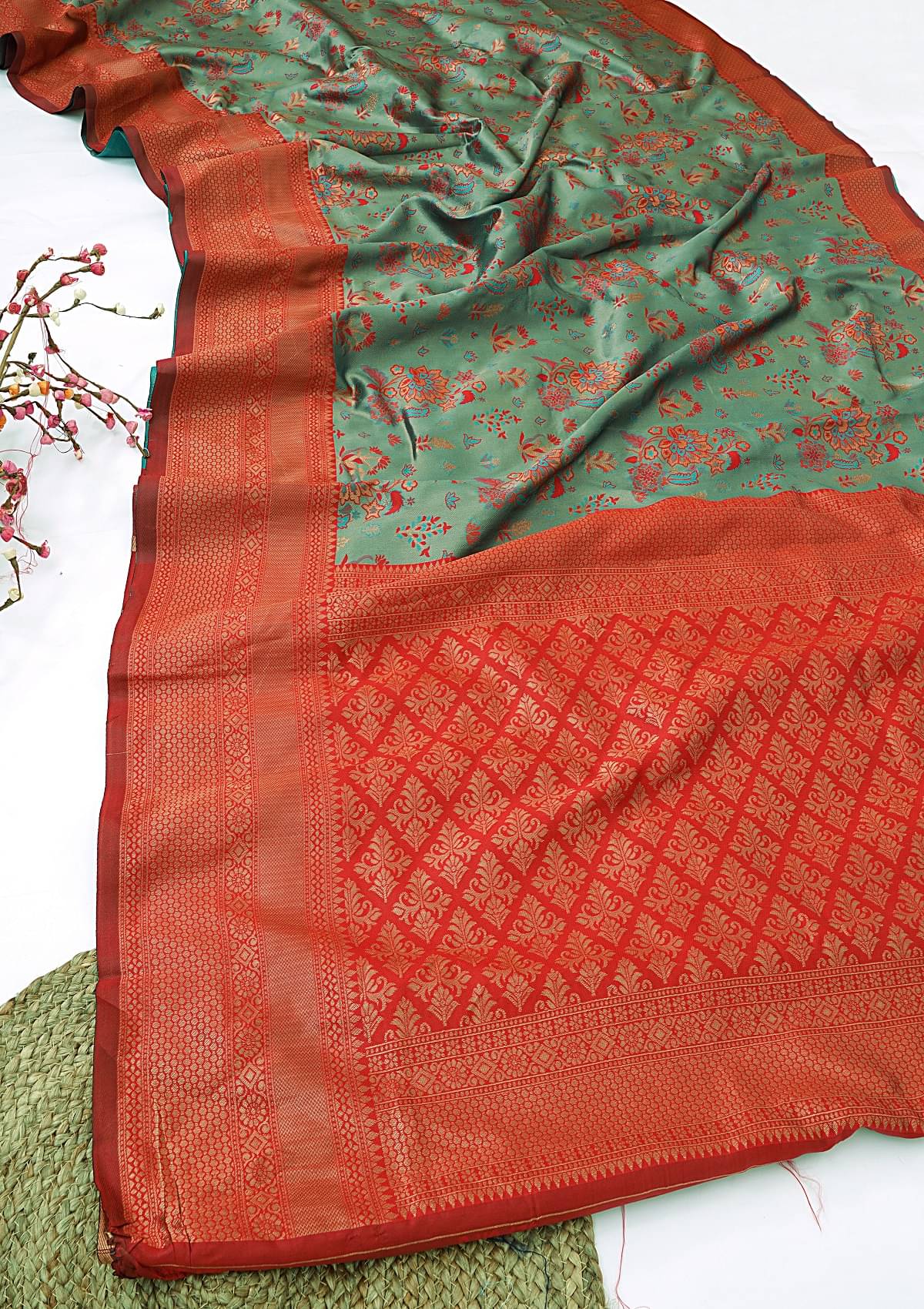    			Semore Art Silk Solid Banarasi saree With Unstitched Blouse Piece ( Beige )