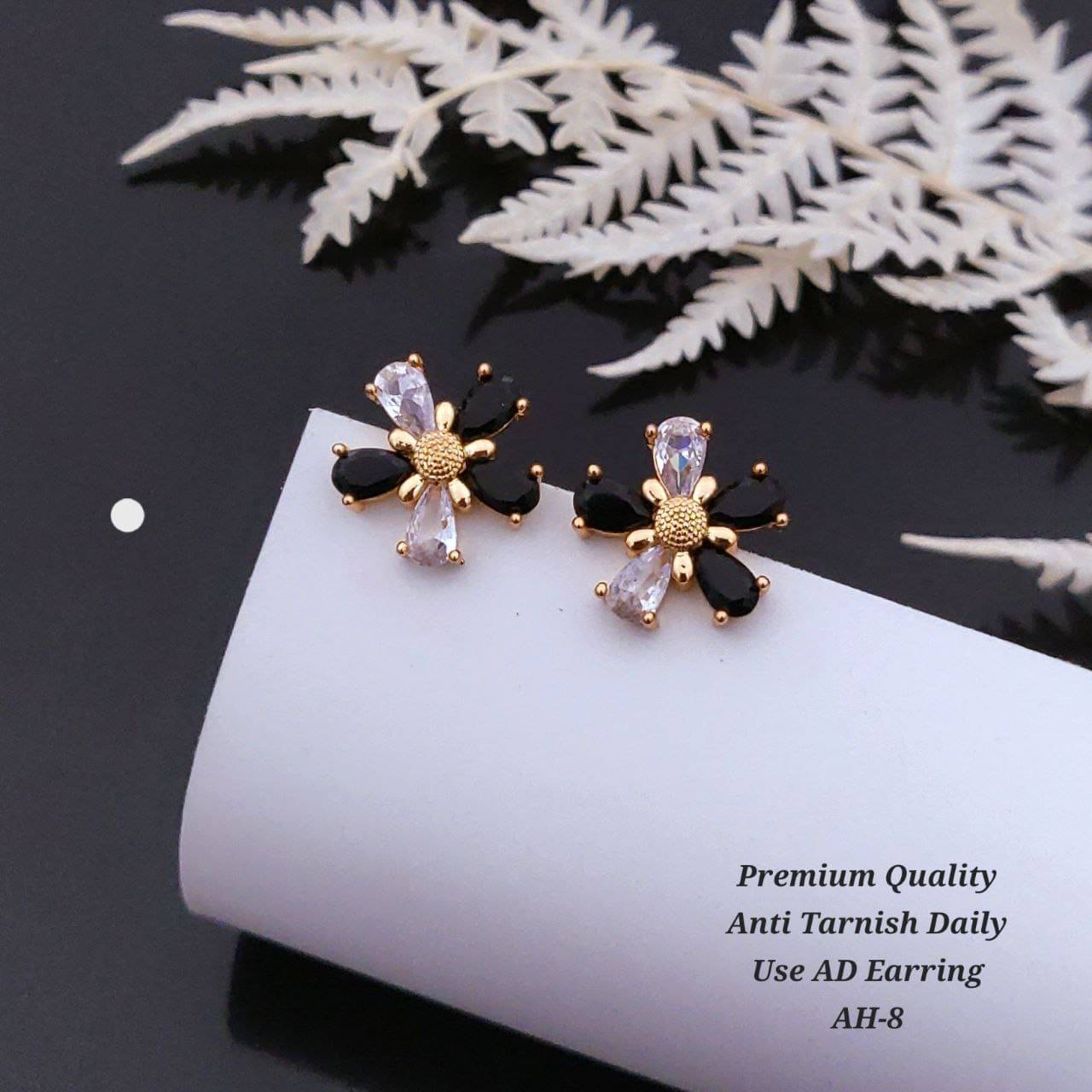     			Shivay Fashion Rose Gold Jhumki Earrings ( Pack of 1 )
