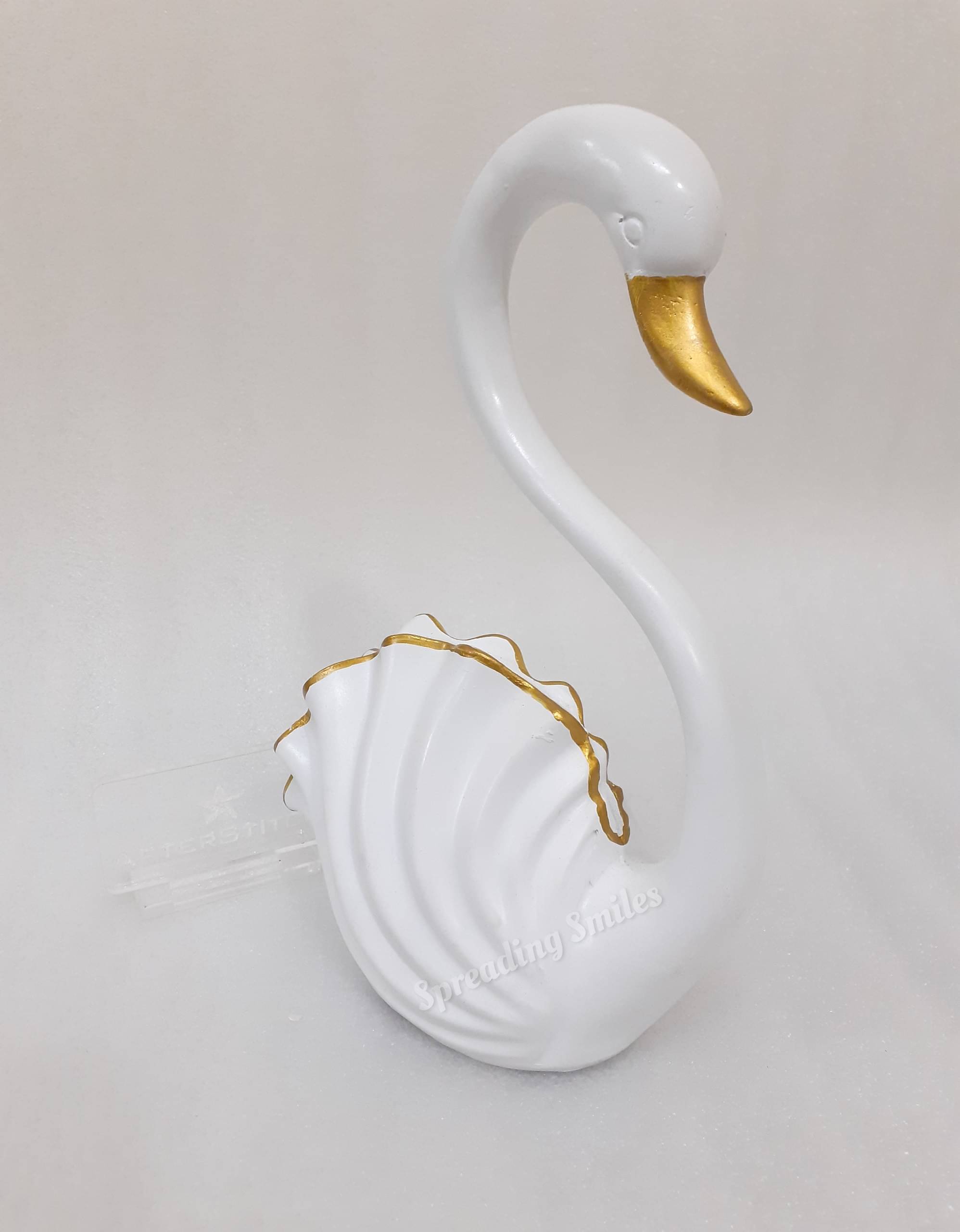 Spreading Smiles swan idol statue Animal Showpiece for home office decor Spreading Smiles swan idol statue Animal Showpiece for home office decor
