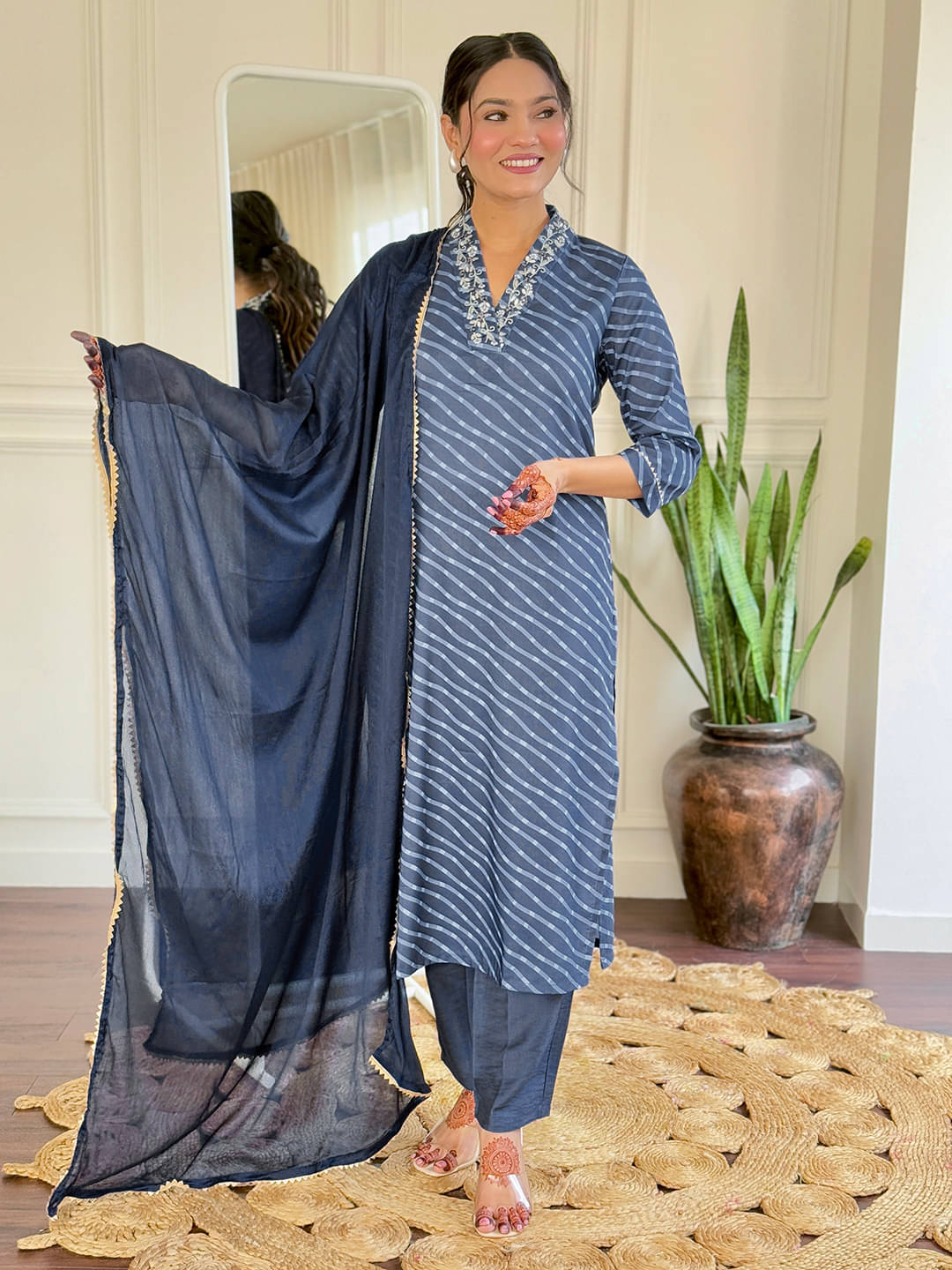 THE52 Women Cotton Blend Printed Straight Kurti With Pants ( Navy ) THE52 Women Cotton Blend Printed Straight Kurti With Pants ( Navy )