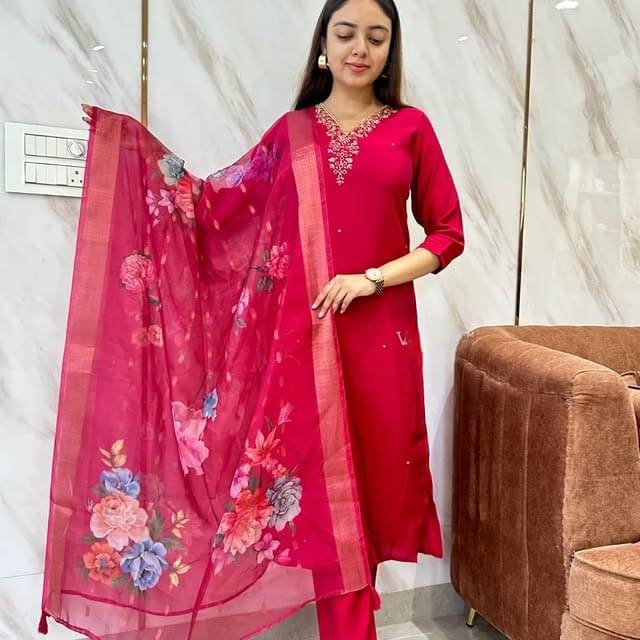 THE52 Women Viscose Embroidered Straight Kurti With Pants ( Pink ) THE52 Women Viscose Embroidered Straight Kurti With Pants ( Pink )