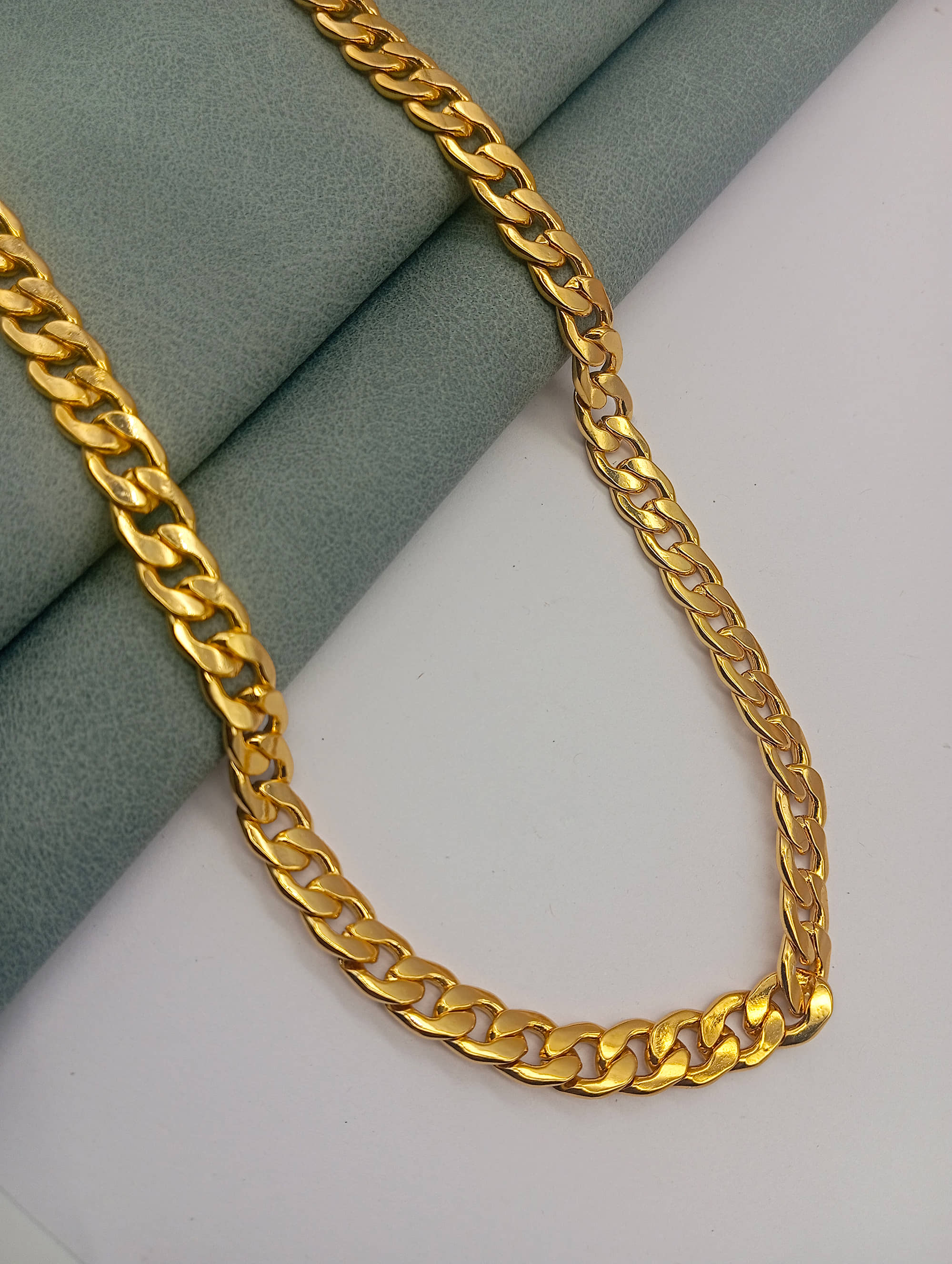 H M PRODUCT Gold Plated Chain ( Set of 1 )