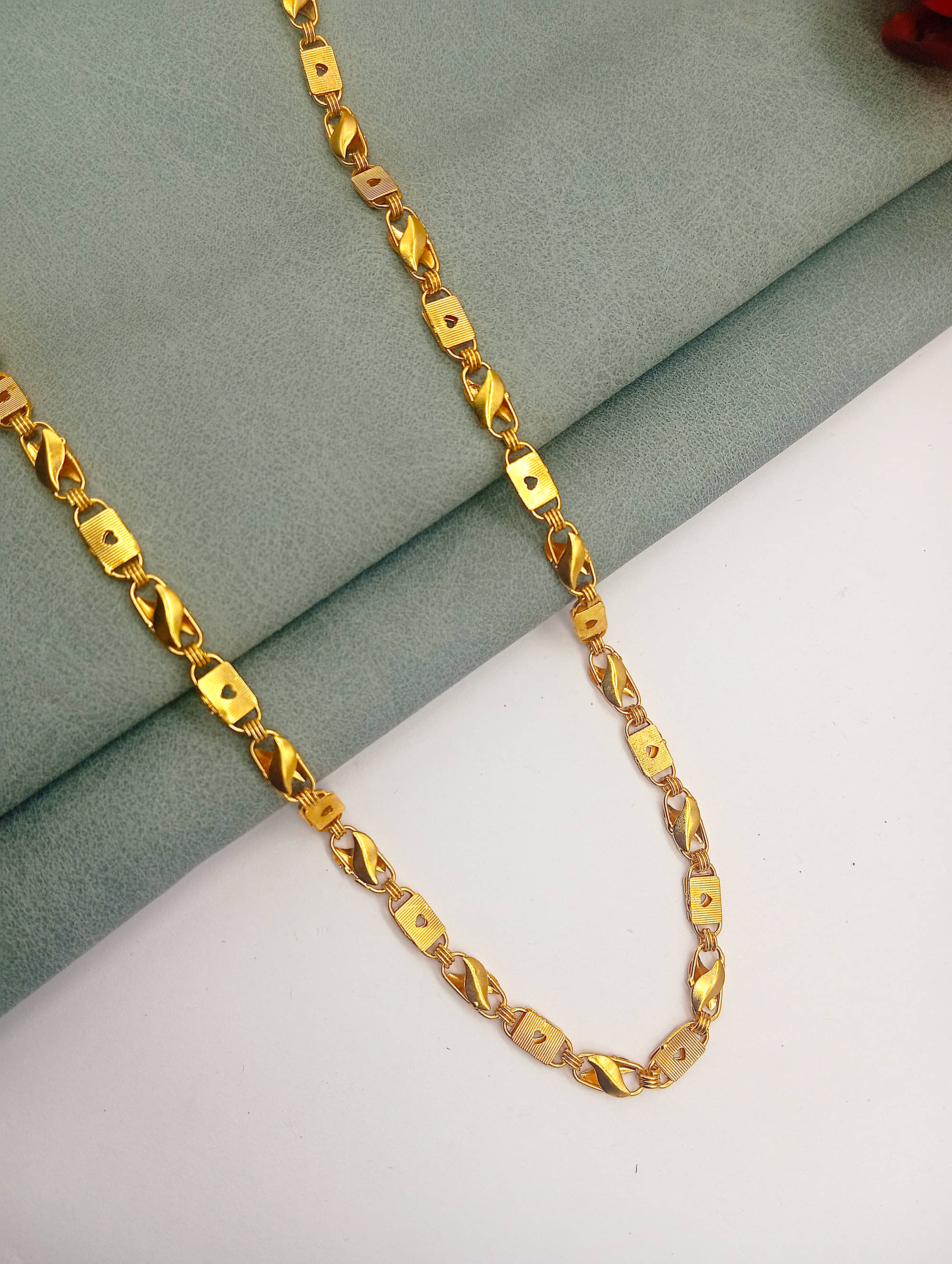H M PRODUCT Gold Plated Chain ( Set of 1 )