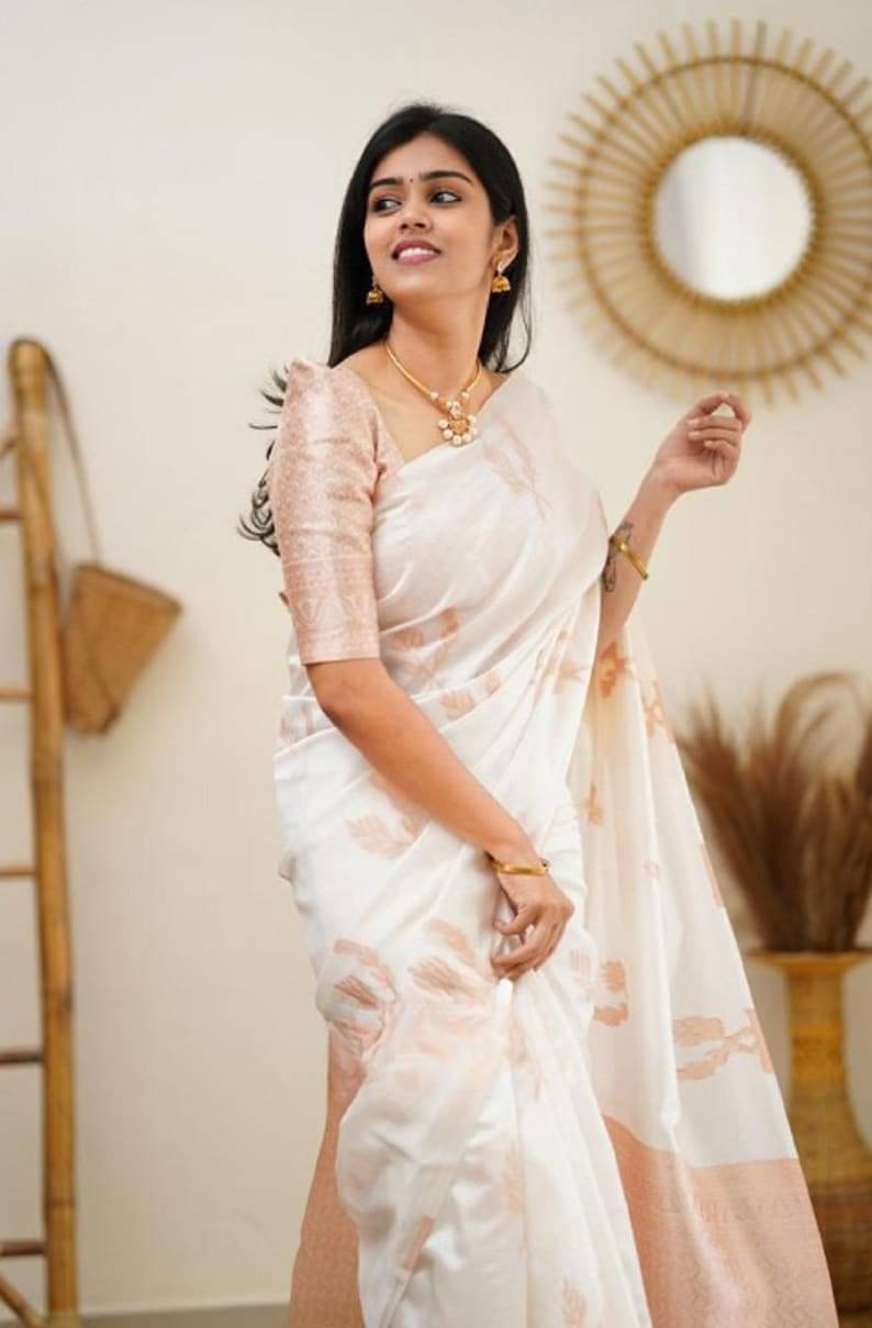 JINAL & JINAL Silk Blend Woven Banarasi saree With Unstitched Blouse Piece ( White ) JINAL & JINAL Silk Blend Woven Banarasi saree With Unstitched Blouse Piece ( White )