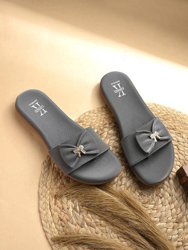    			KARADDI Gray Women's Flats