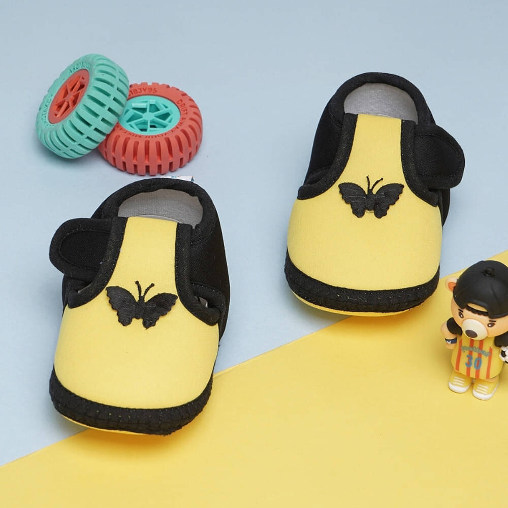     			Neska Moda - Yellow Booties For Baby Boy & Baby Girl 6-12 Months ( Pack of 1 )