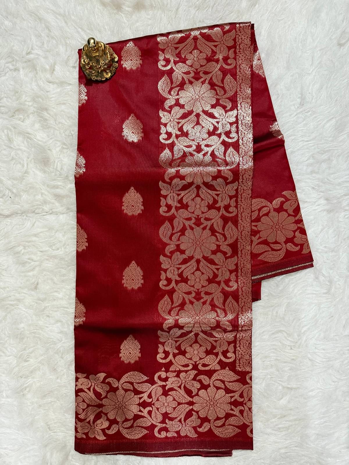     			KALIPATRA Art Silk Solid Banarasi saree With Unstitched Blouse Piece ( Red )