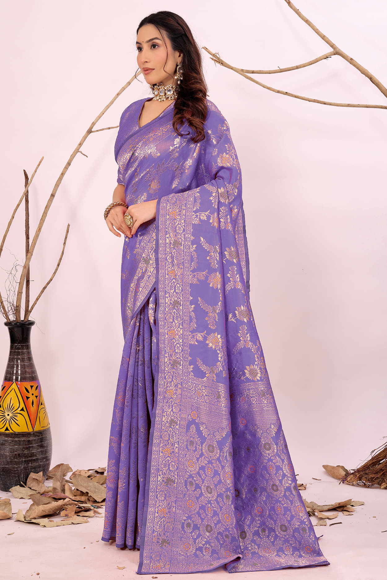 Saadhvi Art Silk Solid Banarasi saree With Unstitched Blouse Piece ( Lavender ) Saadhvi Art Silk Solid Banarasi saree With Unstitched Blouse Piece ( Lavender )