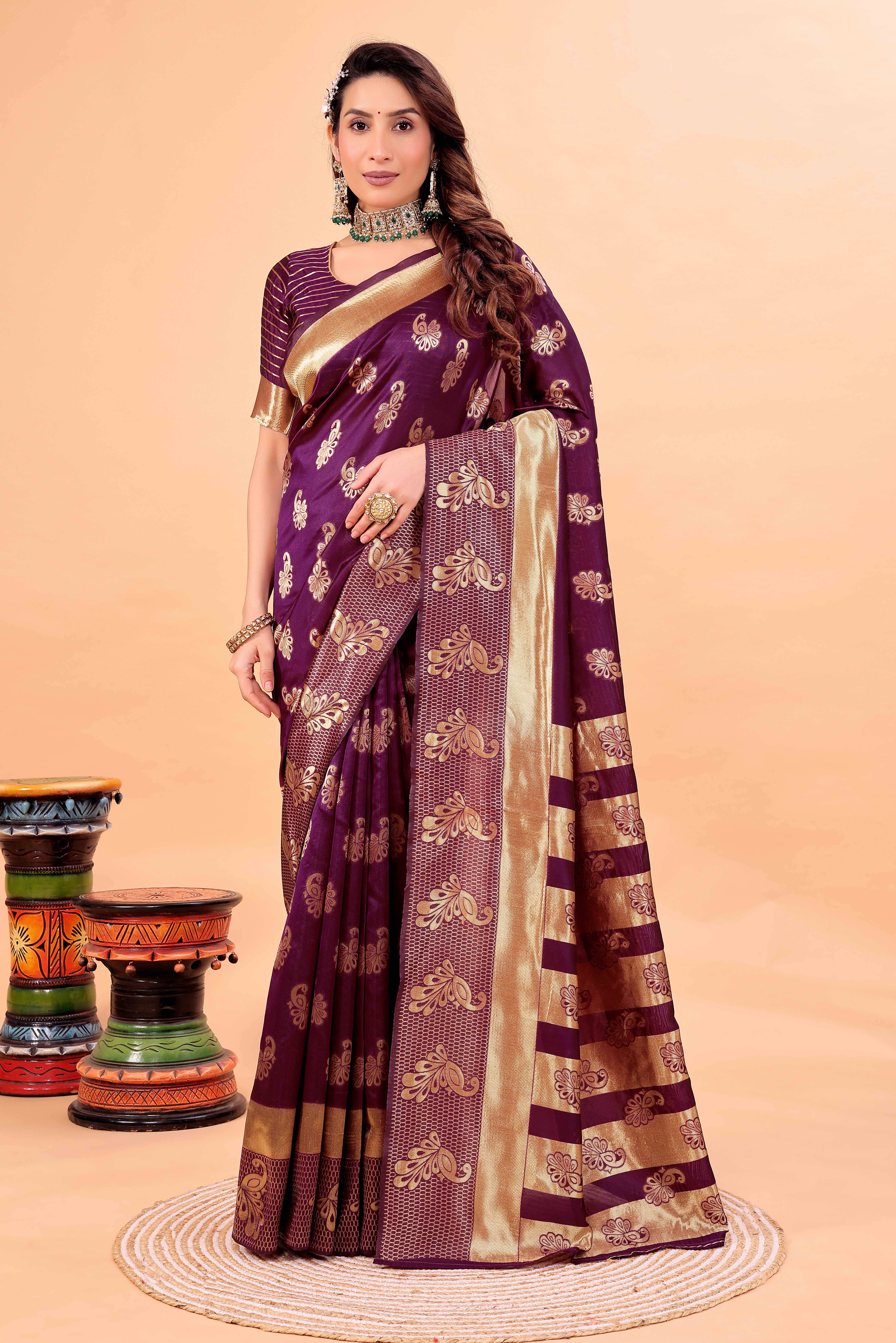     			Saadhvi Art Silk Woven Banarasi saree With Unstitched Blouse Piece ( Wine )