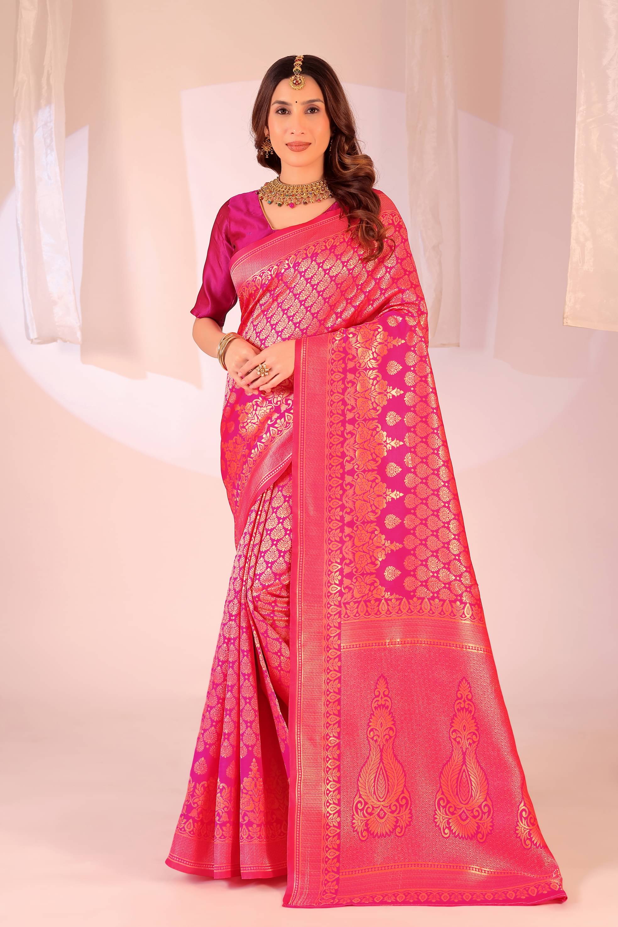     			Saadhvi Art Silk Woven Banarasi saree With Unstitched Blouse Piece ( Pink )