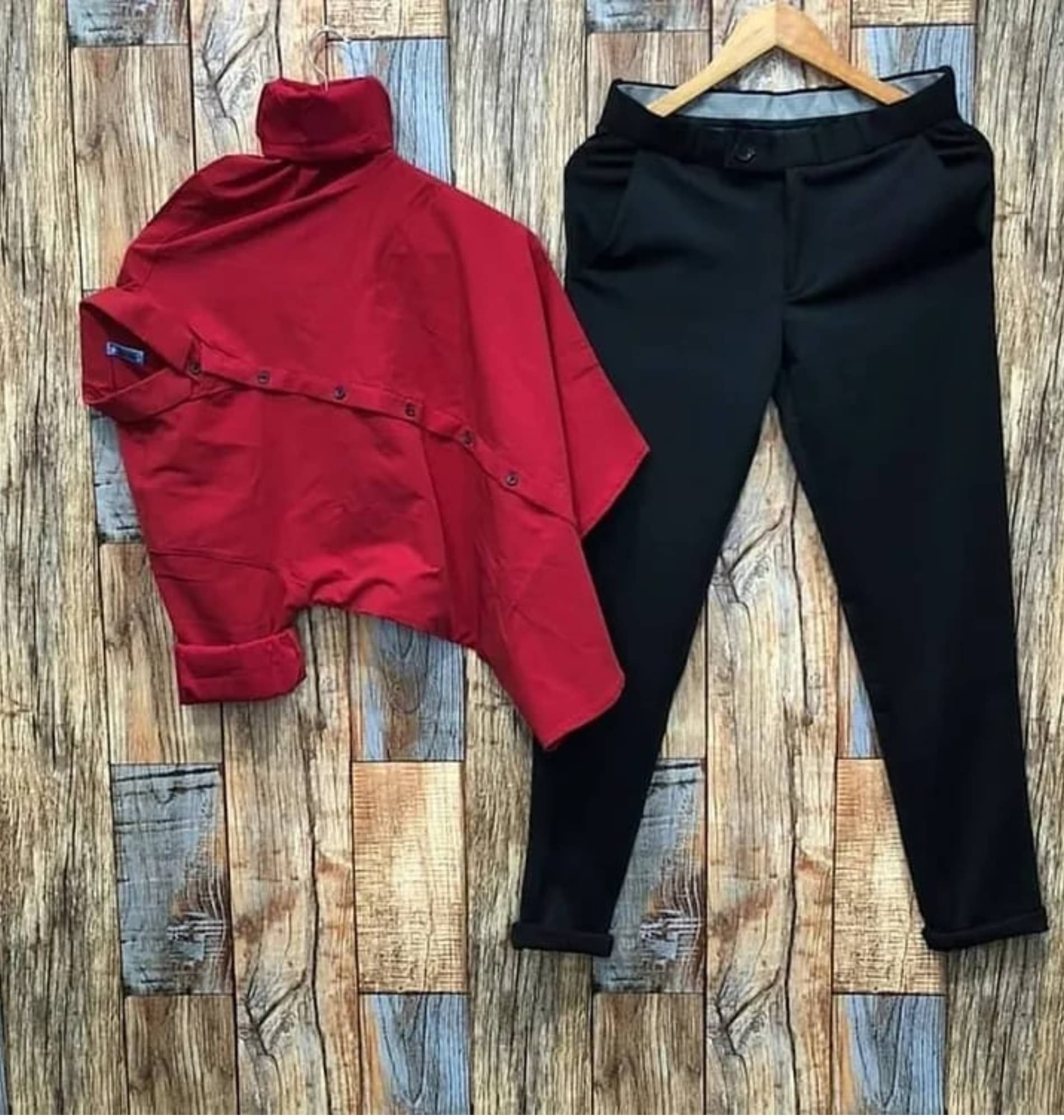     			Shiv Sales Red Cotton Blend Regular Fit Men's Tracksuit ( Pack of 1 )