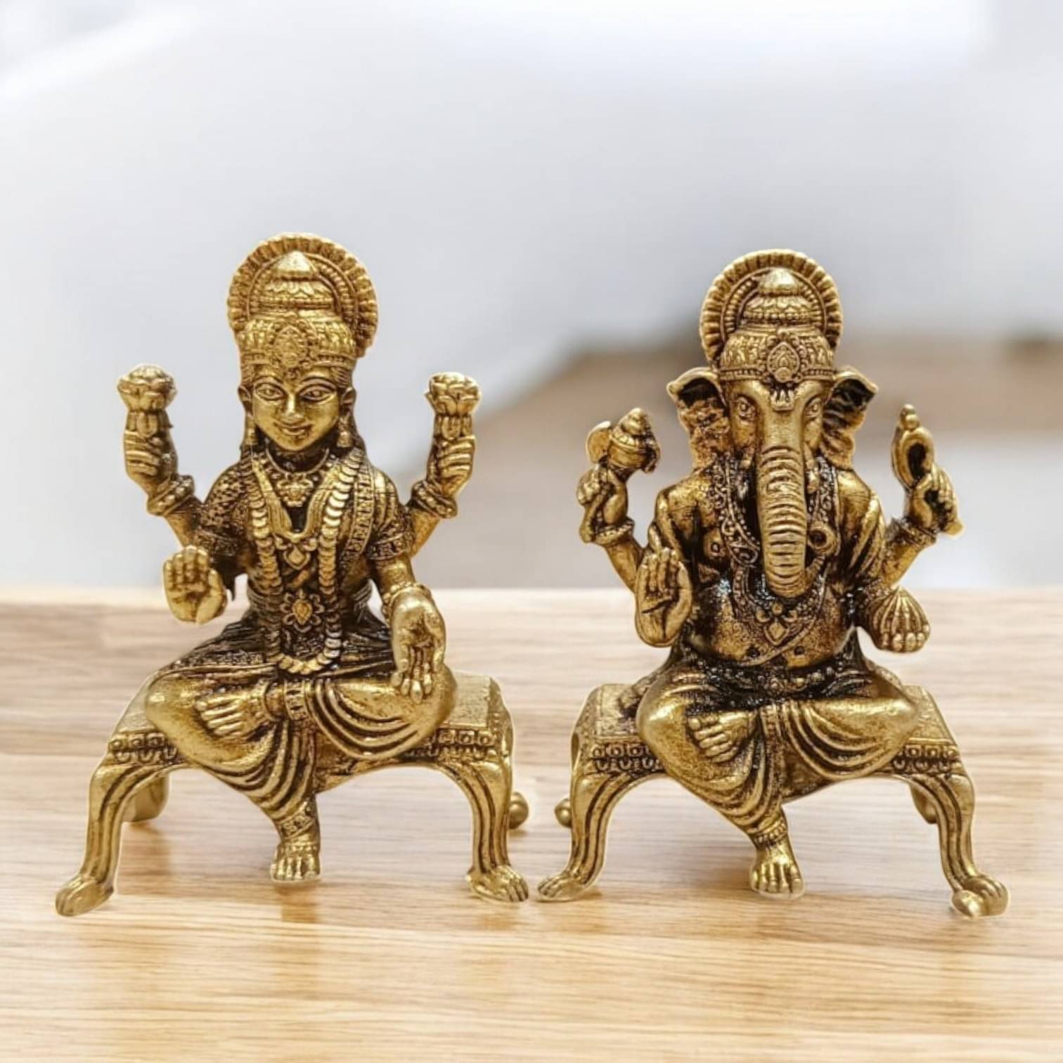     			Wax Casting Brass Lakshmi Ganesh Idol for Tample,Home,Office & Car Dashboard Decorative Showpiece - 5 cm (Brass, Gold)