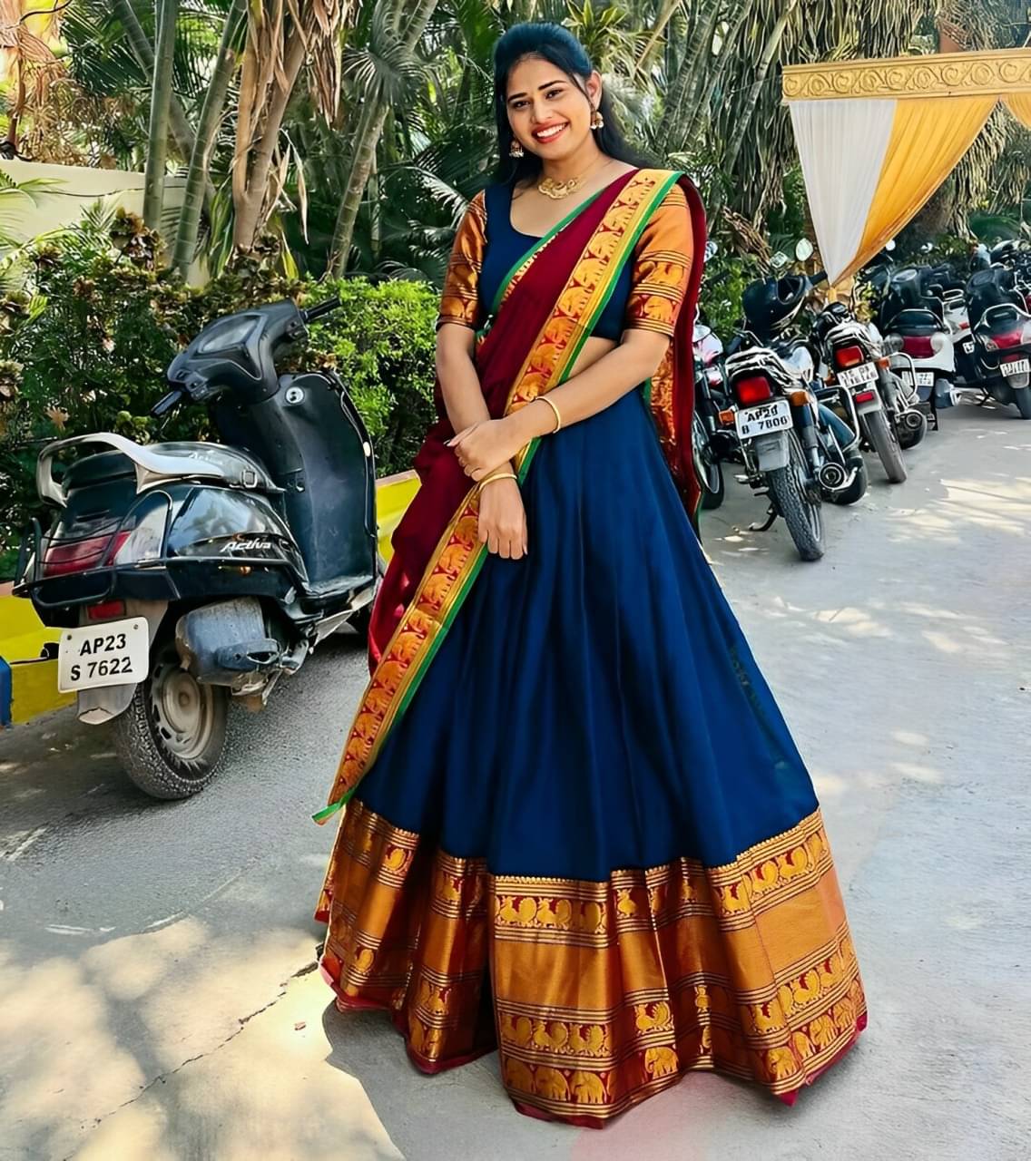 Aika Art Silk Solid Paithani Sarees With Unstitched Blouse Piece ( Blue ) Aika Art Silk Solid Paithani Sarees With Unstitched Blouse Piece ( Blue )