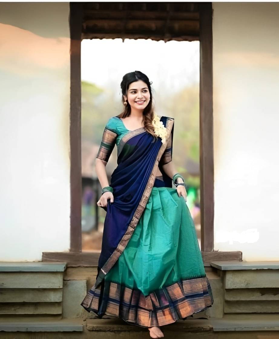     			Apnisha Art Silk Solid Paithani Sarees With Unstitched Blouse Piece ( Rama )