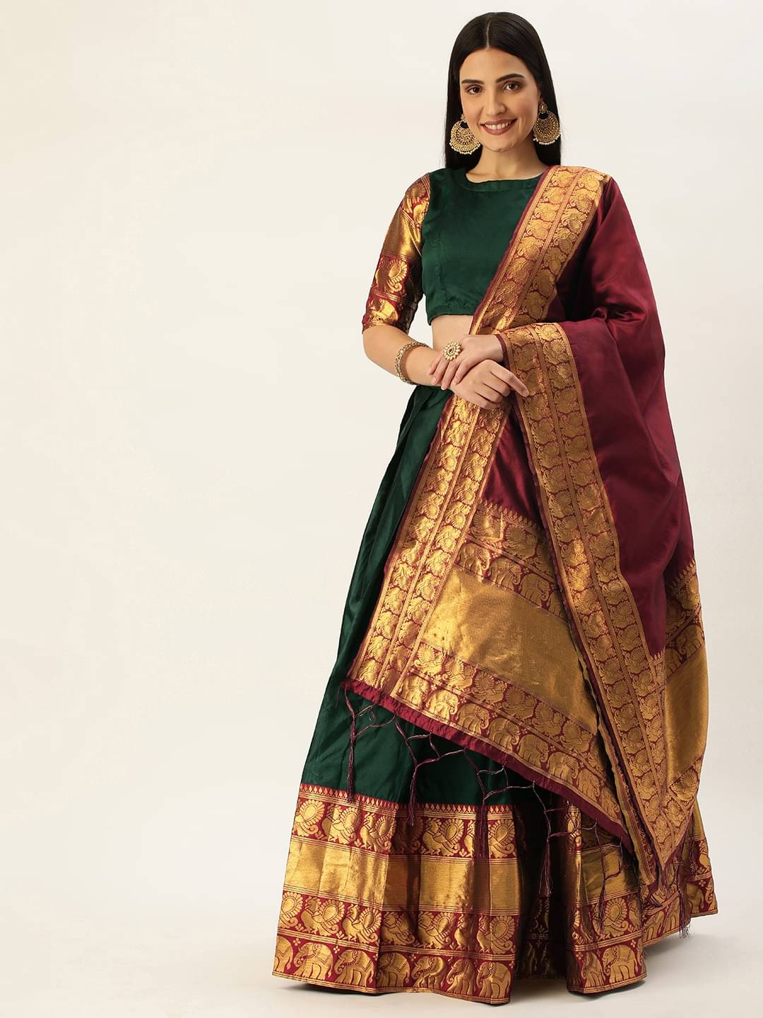 Apnisha Art Silk Solid Paithani Sarees With Unstitched Blouse Piece ( Green ) Apnisha Art Silk Solid Paithani Sarees With Unstitched Blouse Piece ( Green )