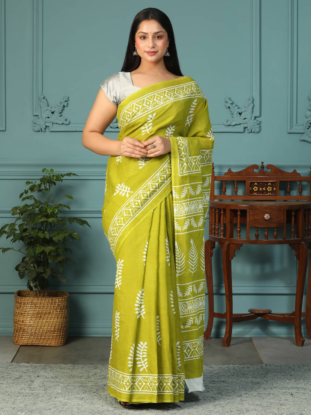     			Baloobi Cotton Blend Printed Banarasi saree With Unstitched Blouse Piece ( Olive )