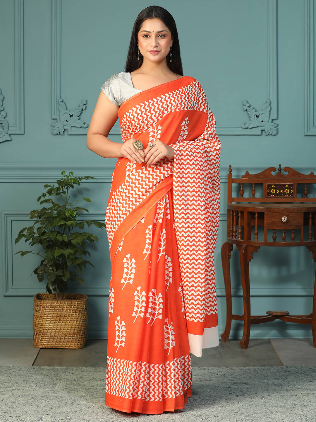     			Baloobi Cotton Blend Printed Banarasi saree With Unstitched Blouse Piece ( Orange )