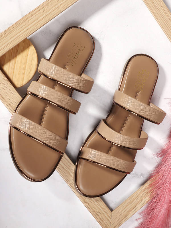    			DIPYO Beige Women's Flats