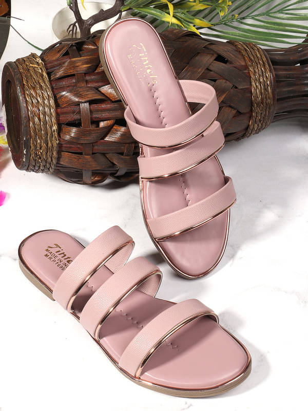     			DIPYO Peach Women's Flats