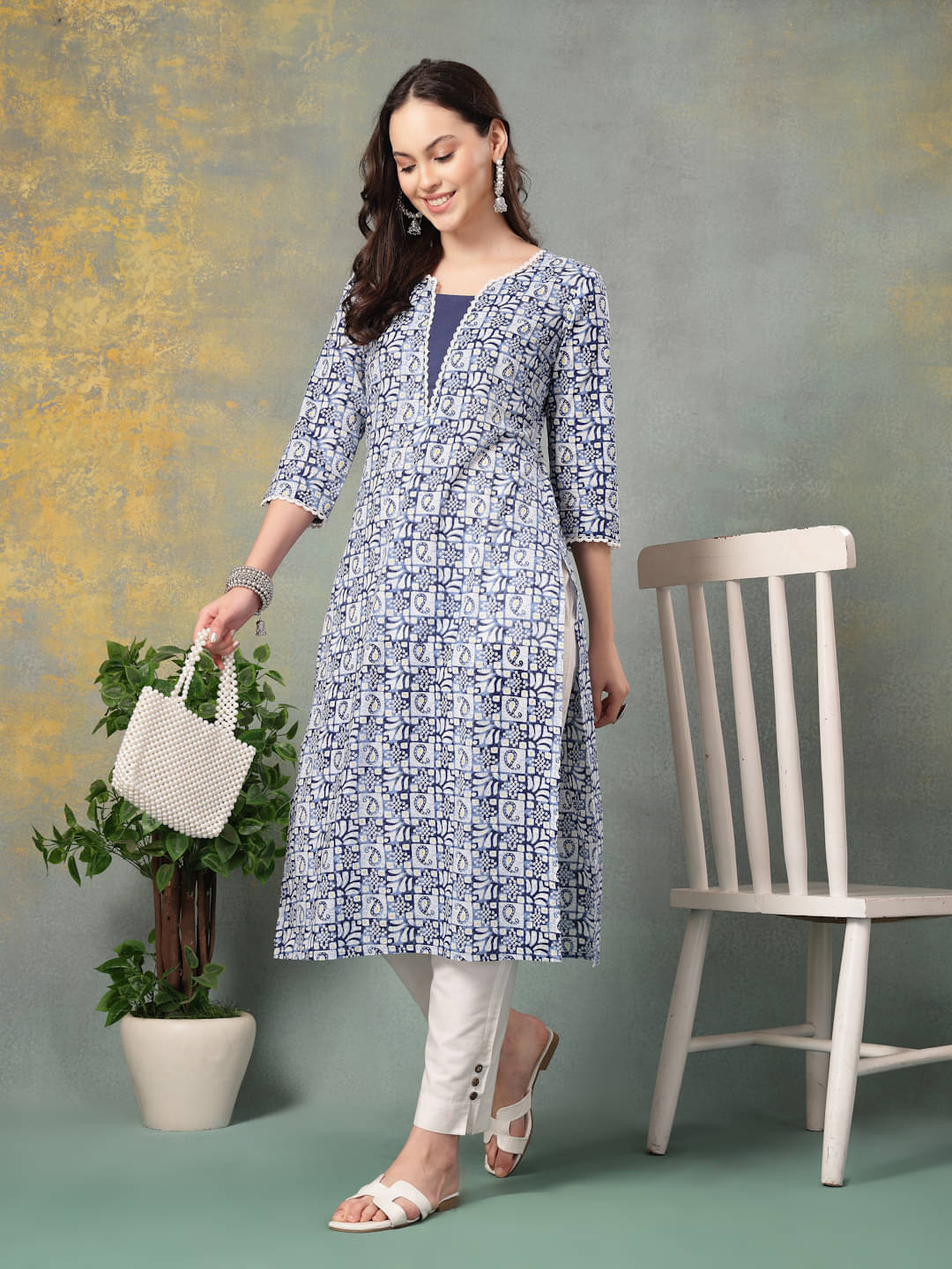     			GOD BLESS Women Cotton Printed Straight Kurti ( Blue )