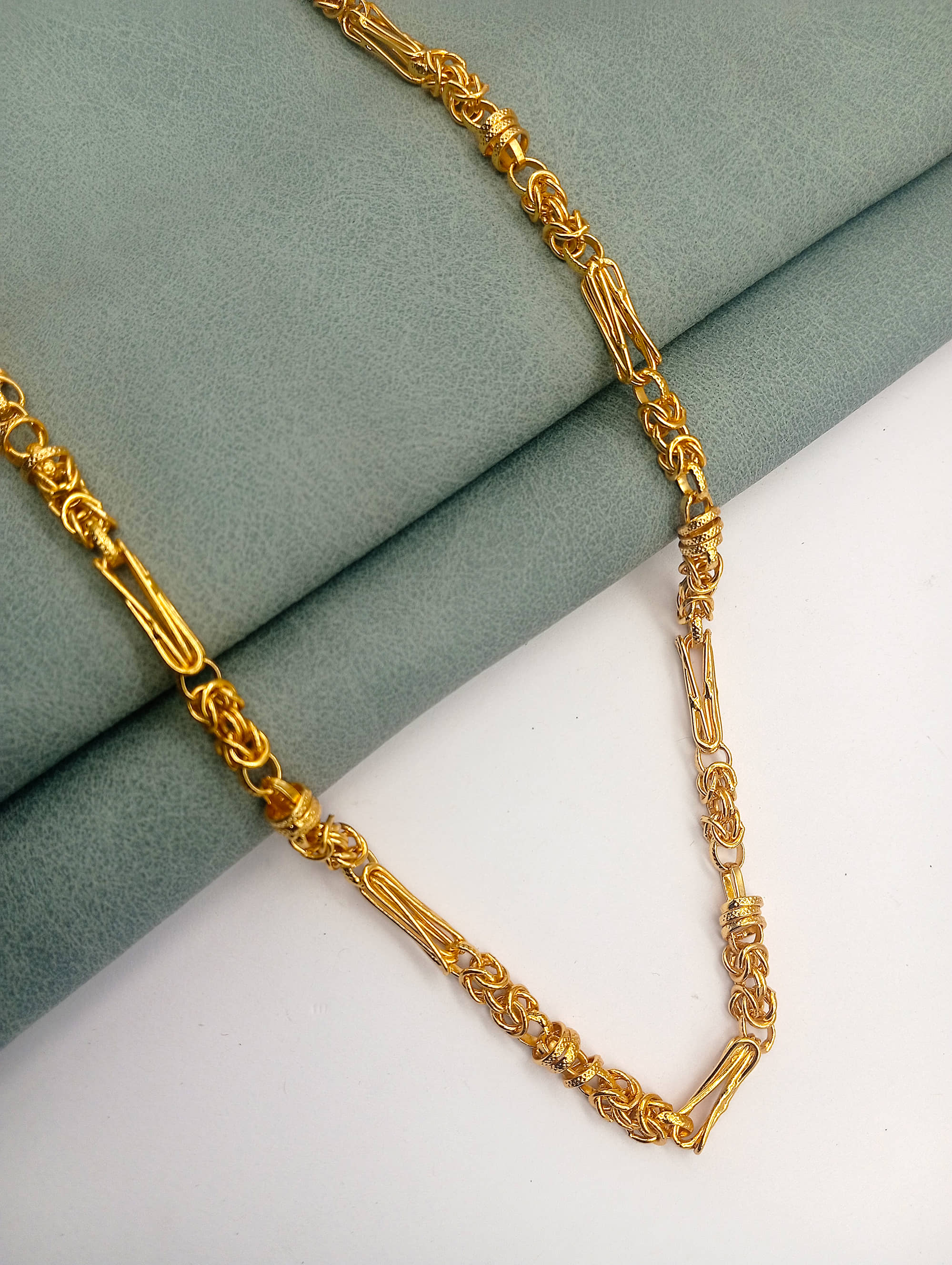 H M PRODUCT Gold Plated Chain ( Set of 1 )