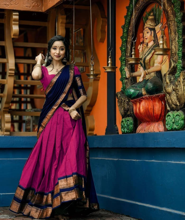     			JULEE Art Silk Solid Paithani Sarees With Unstitched Blouse Piece ( Rani )