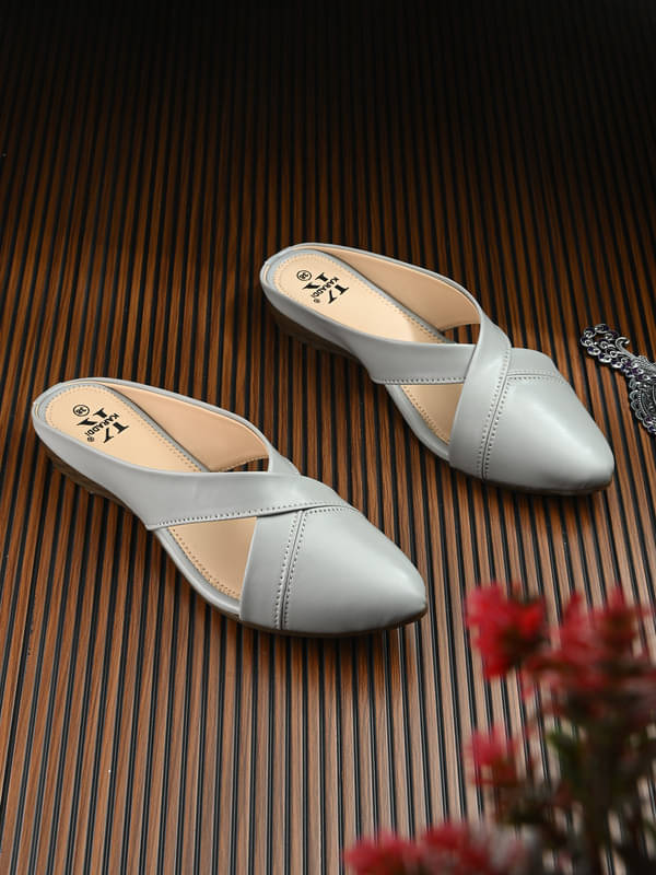     			KARADDI Gray Women's Mules