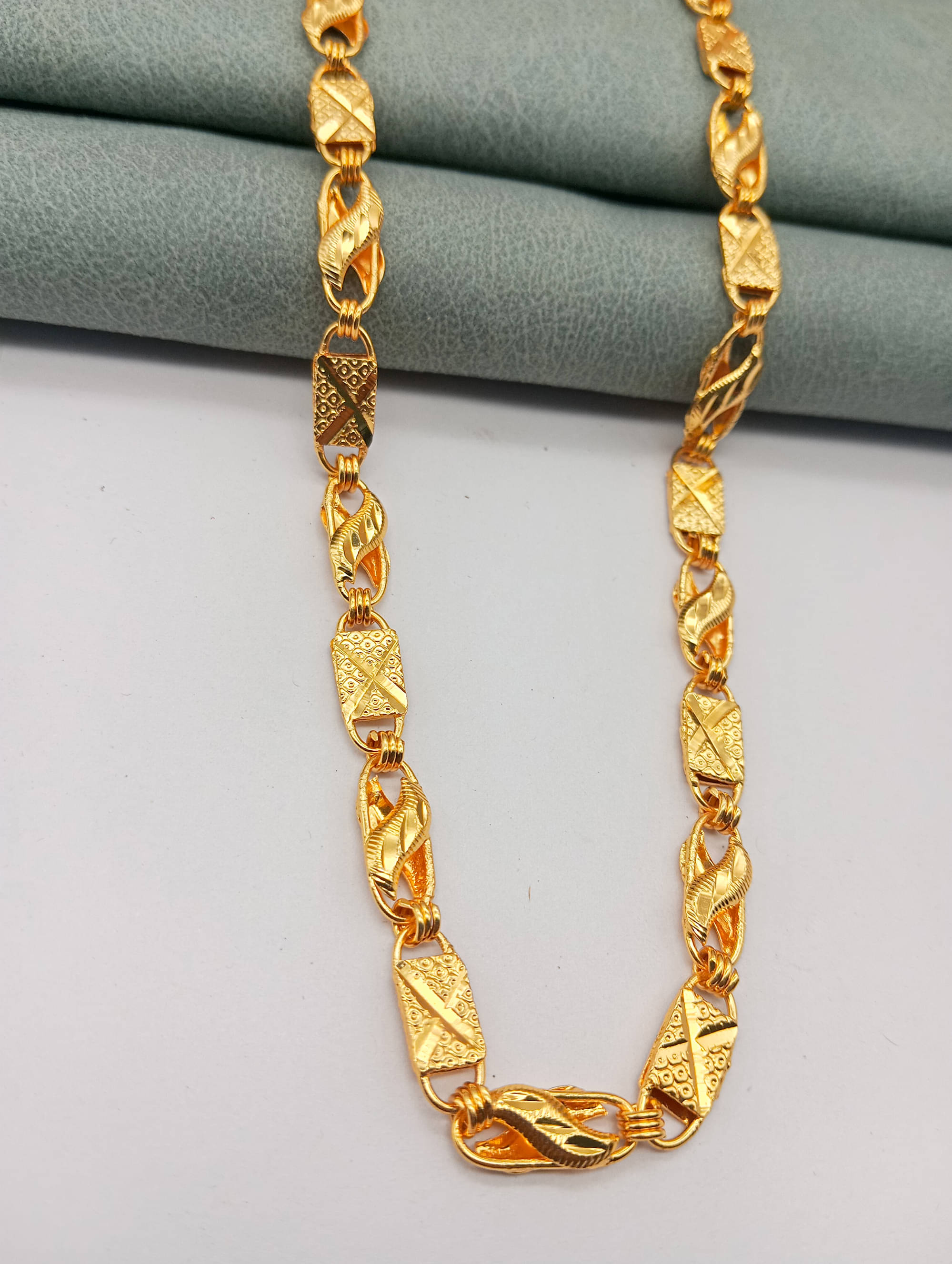     			KRIMO Gold Plated Chain ( Set of 1 )