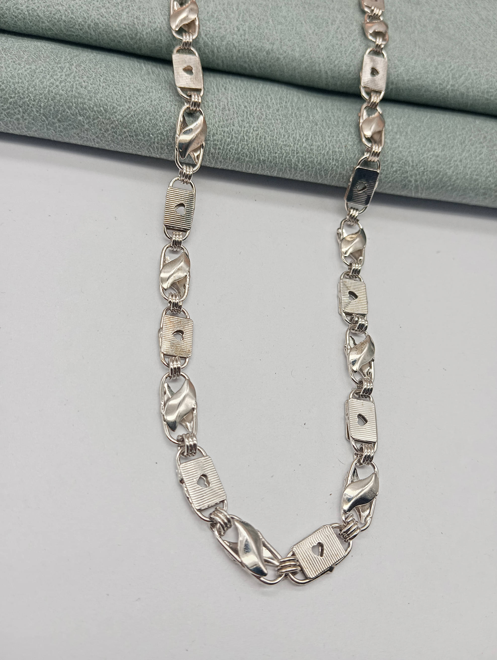     			KRIMO Silver Plated Brass Chain ( Pack of 1 )