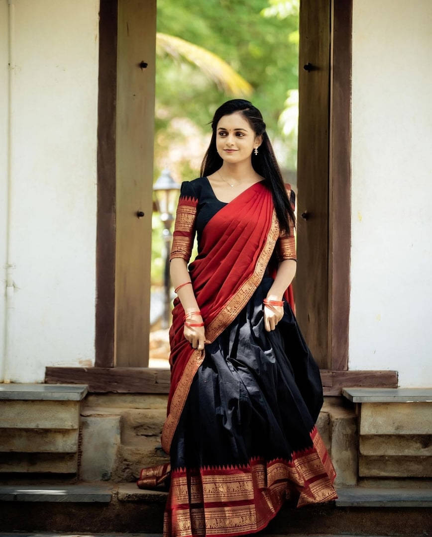 KV Fashion Art Silk Solid Paithani Sarees With Unstitched Blouse Piece ( Black ) KV Fashion Art Silk Solid Paithani Sarees With Unstitched Blouse Piece ( Black )
