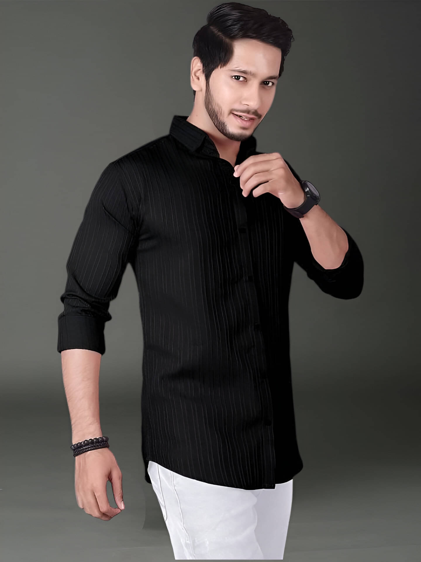     			OQUENT Poly Cotton Regular Fit Self Design Full Sleeves Men's Casual Shirt - Black ( Pack of 1 )