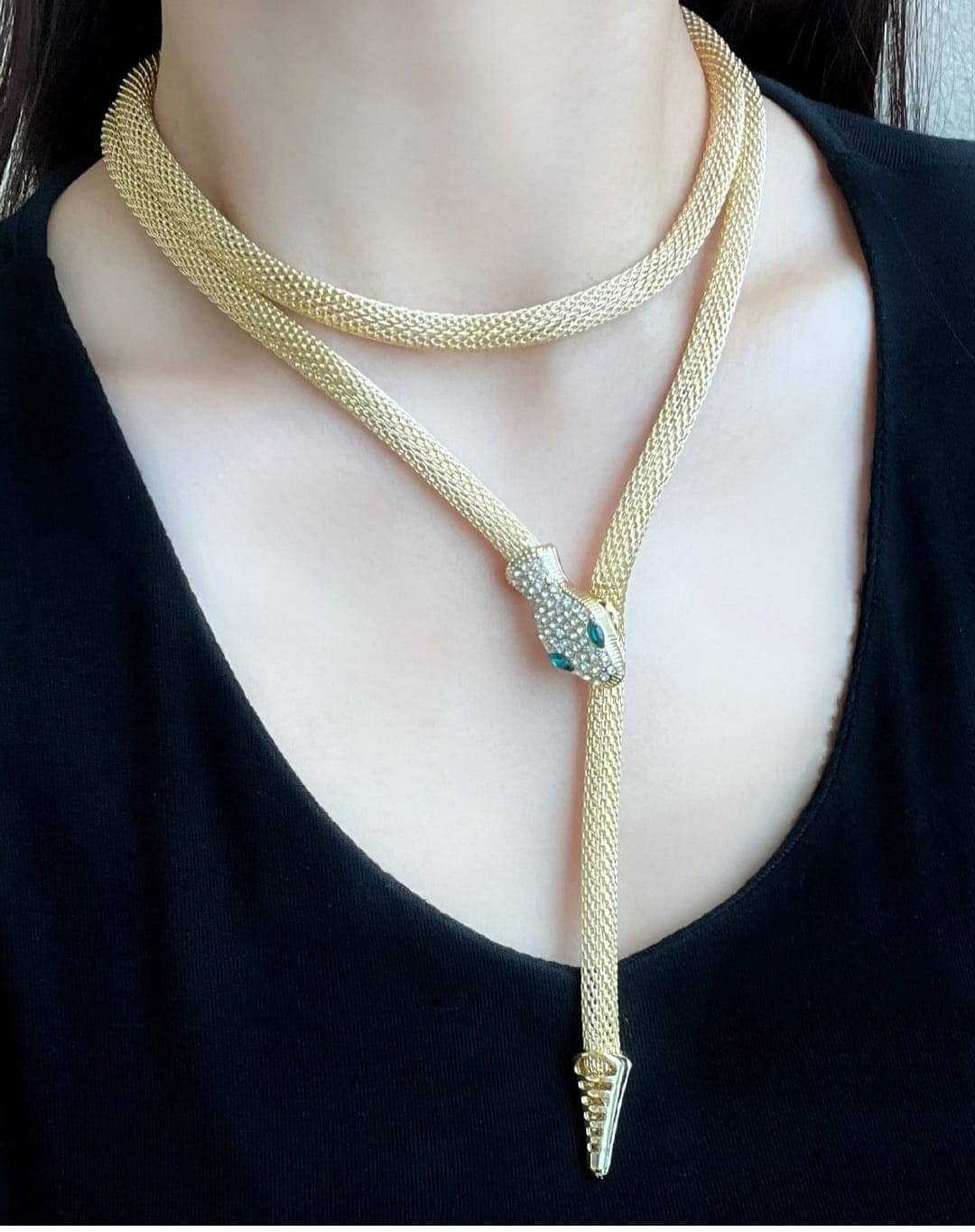     			Piu Jewels Gold Alloy Necklace ( Pack of 1 )