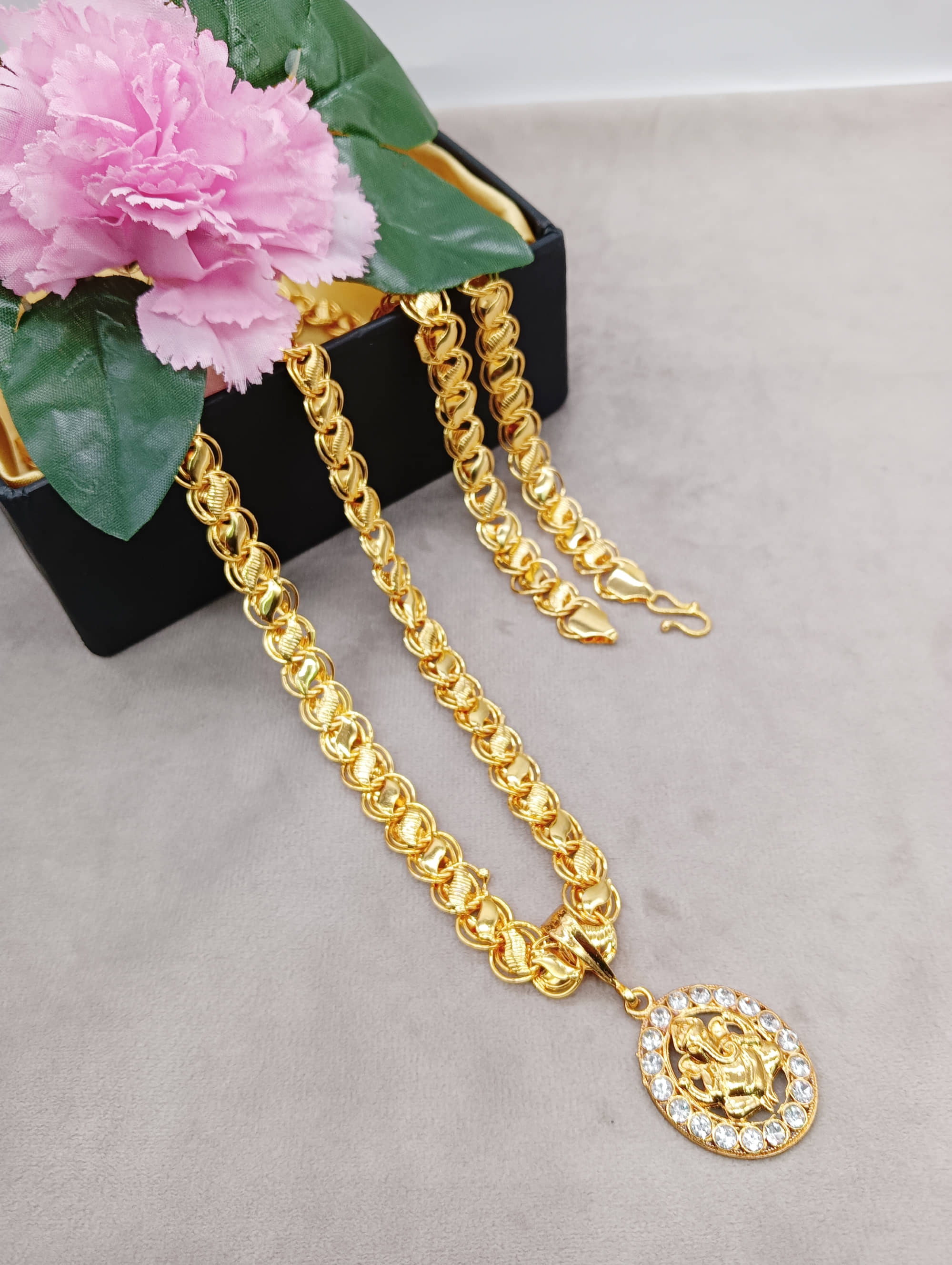 SHANKH-KRIVA Gold Plated Chain ( Set of 1 )