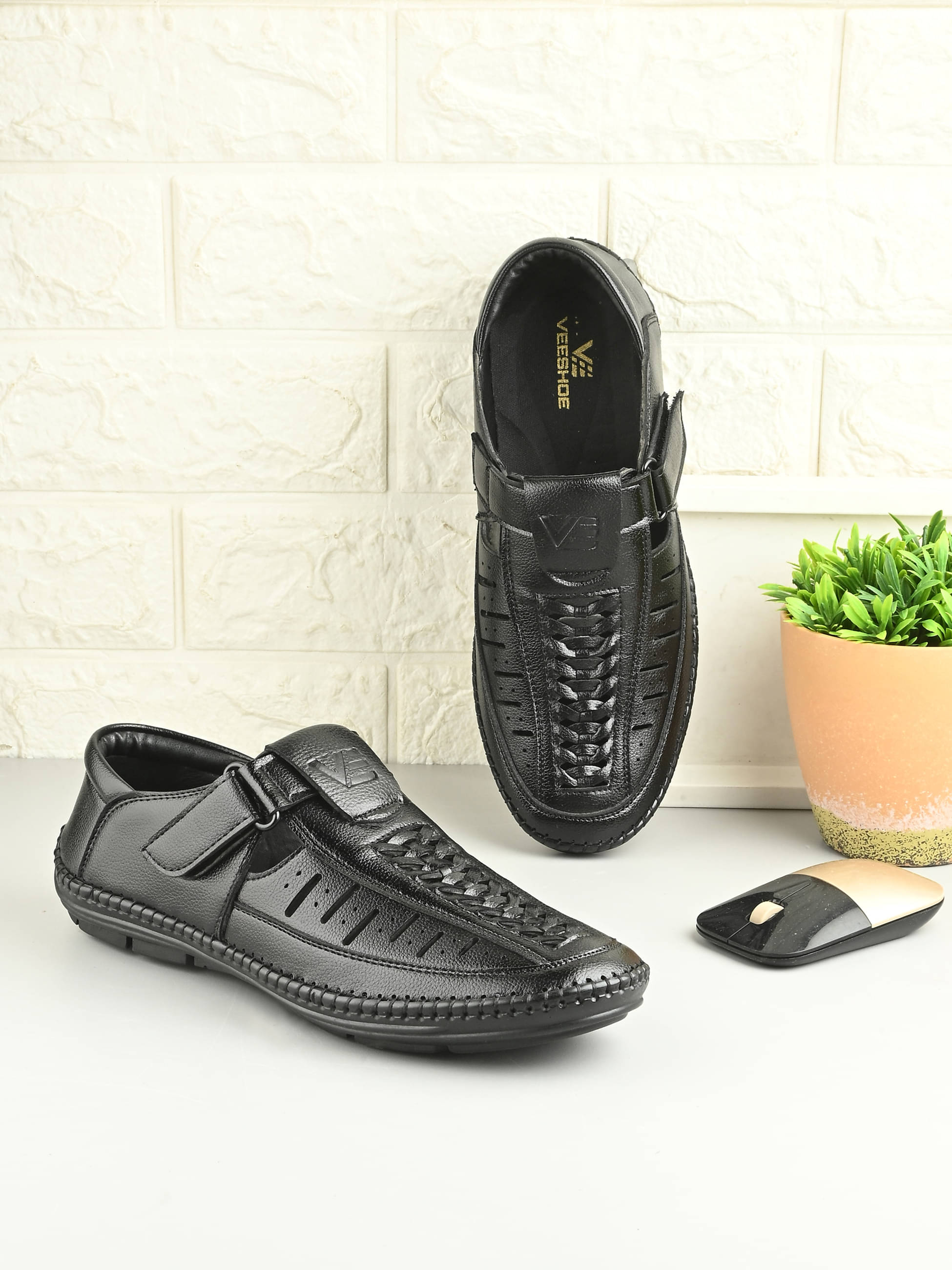     			VEESHOE - Black Men's Sandals
