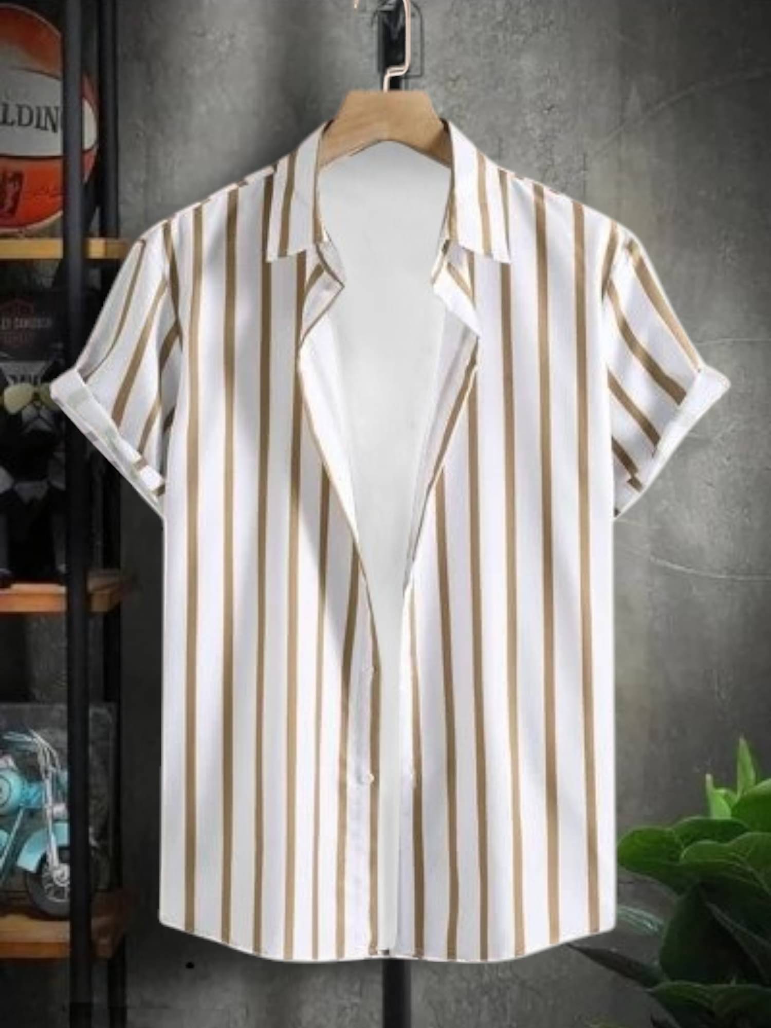     			Zonanza Polyester Regular Fit Printed Half Sleeves Men's Casual Shirt - Gold ( Pack of 1 )