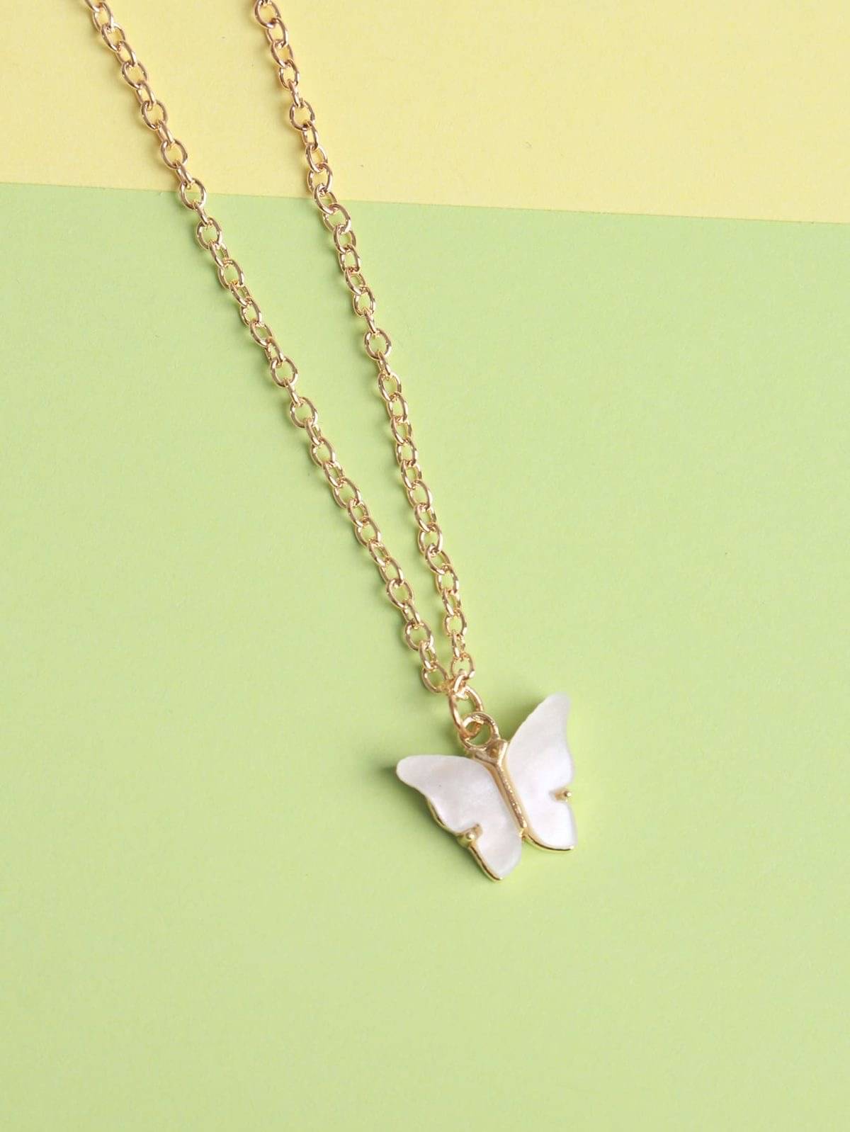 Bead Jewel White Pendant ( Pack of 1 ) Bead Jewel White Pendant ( Pack of 1 )