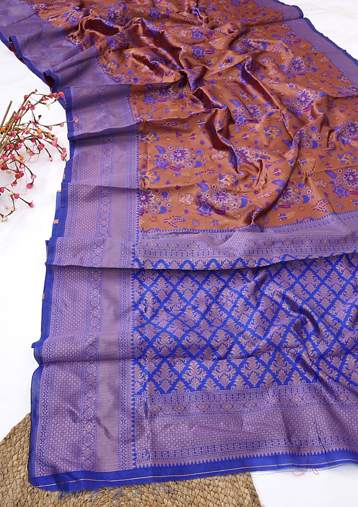 Indesa Art Silk Solid Banarasi saree With Unstitched Blouse Piece ( Wine ) Indesa Art Silk Solid Banarasi saree With Unstitched Blouse Piece ( Wine )