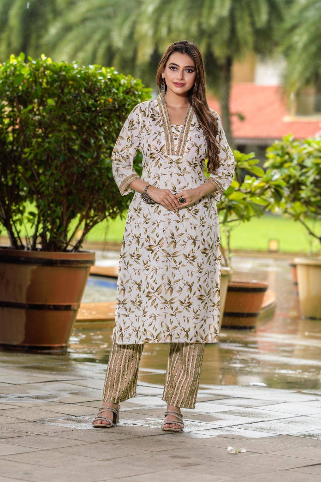 Women Basket Women Cotton Printed Straight Kurti With Pants ( Yellow ) Women Basket Women Cotton Printed Straight Kurti With Pants ( Yellow )