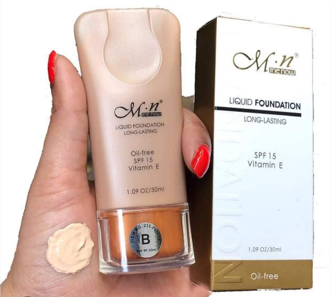     			Generic Matte Cream For All Skin Types Skin Light Foundation Pack of 1