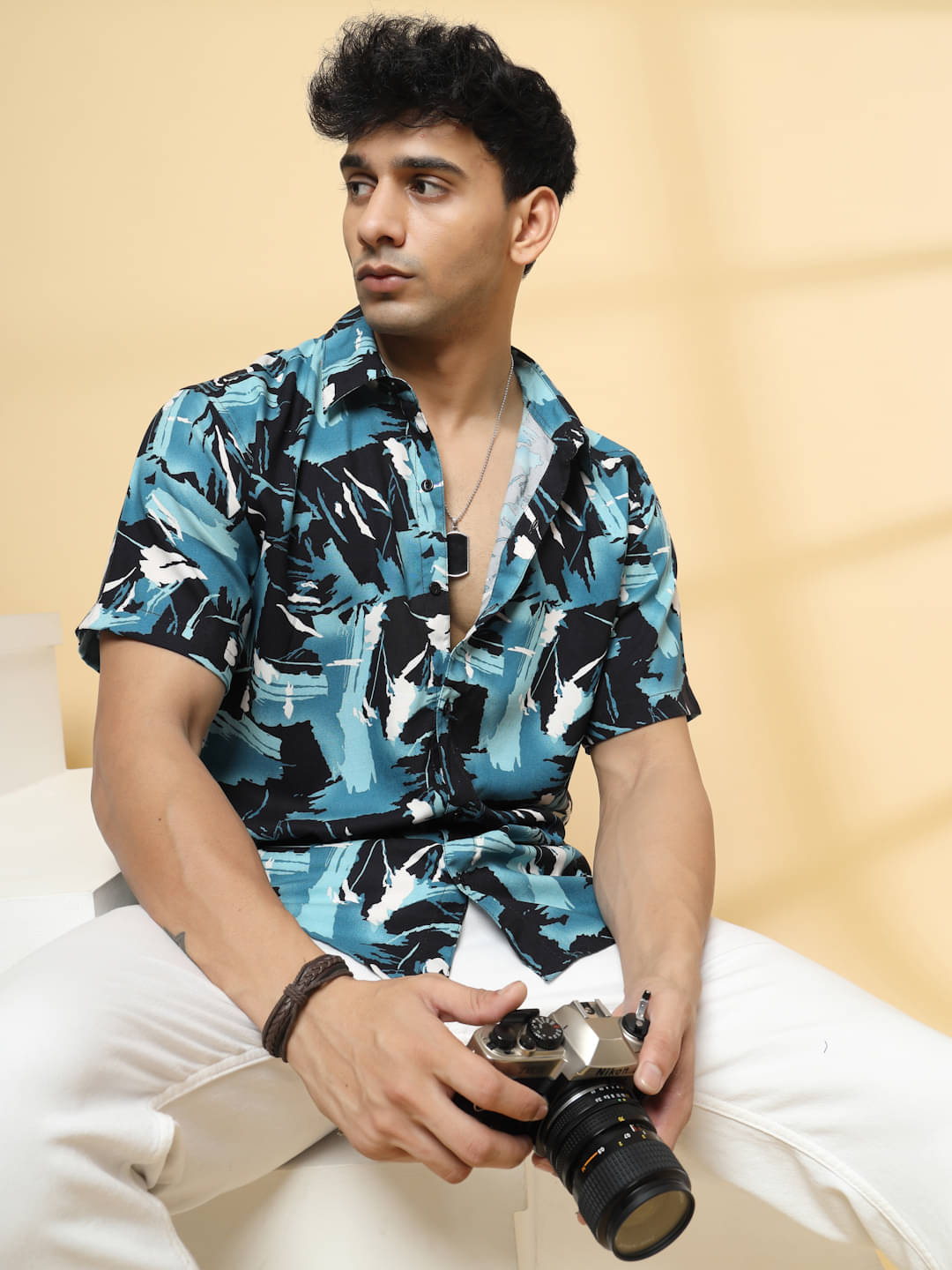 Rigo Rayon Relaxed Fit Printed Half Sleeves Men's Casual Shirt - Navy ( Pack of 1 ) Rigo Rayon Relaxed Fit Printed Half Sleeves Men's Casual Shirt - Navy ( Pack of 1 )
