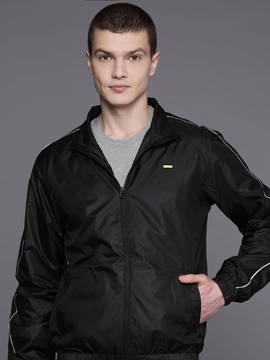     			Mountain colours Polyester Men's Puffer Jacket - Black ( Pack of 1 )