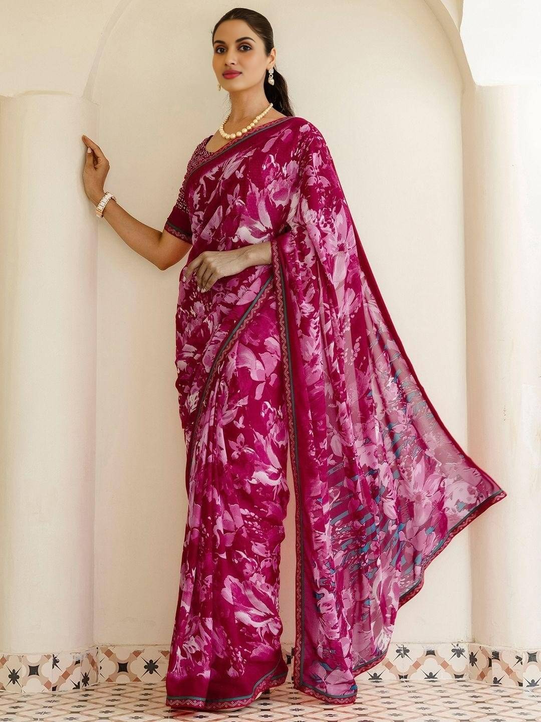 Nandini Creation Chiffon Printed Saree With Unstitched Blouse Piece ( Purple ) Nandini Creation Chiffon Printed Saree With Unstitched Blouse Piece ( Purple )
