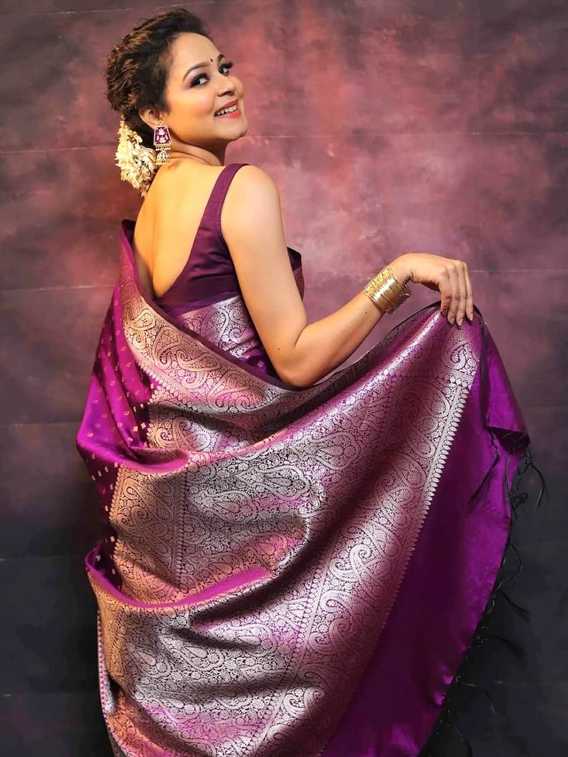     			Rv fashion Bangalore Silk Solid Banarasi saree With Unstitched Blouse Piece ( Purple )